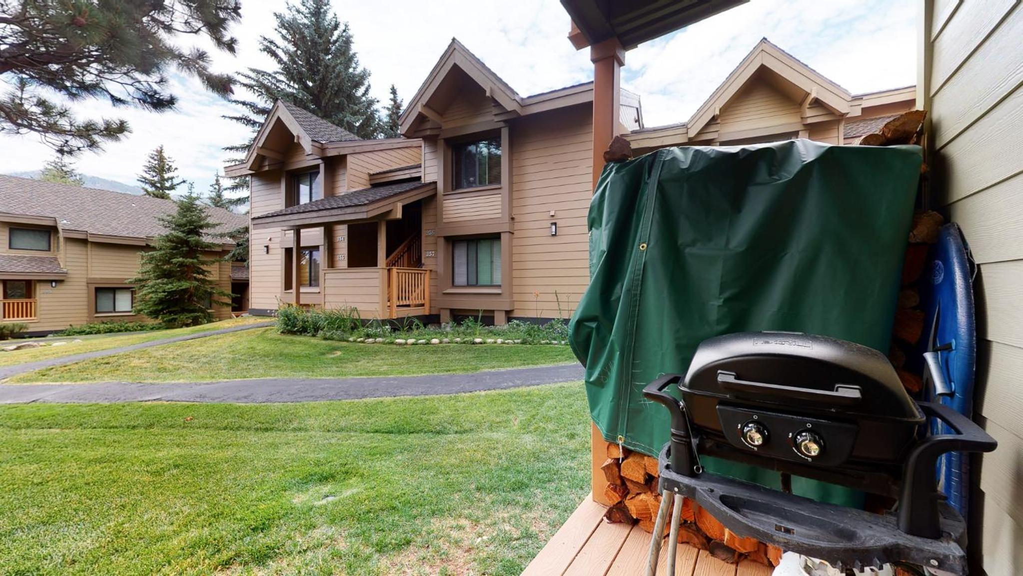 Snowcreek 253 Apartment view 5