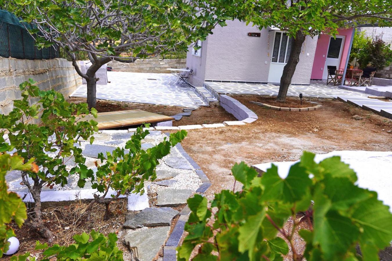 Figs & Grapes * Cosy small house * Marmari * South Evia view 3