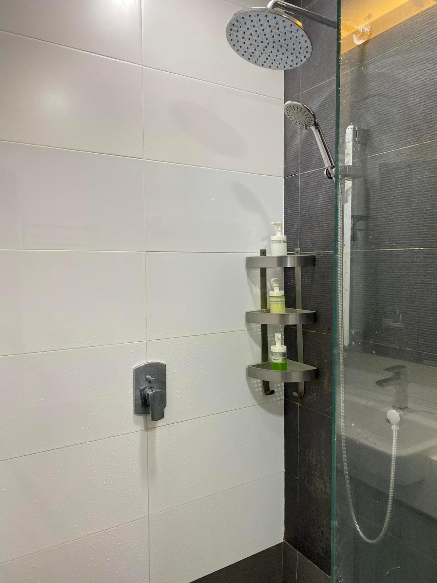 【NETFLIX】Suasana Suites,Nxt to CIQ【PoolGym&WIFI】