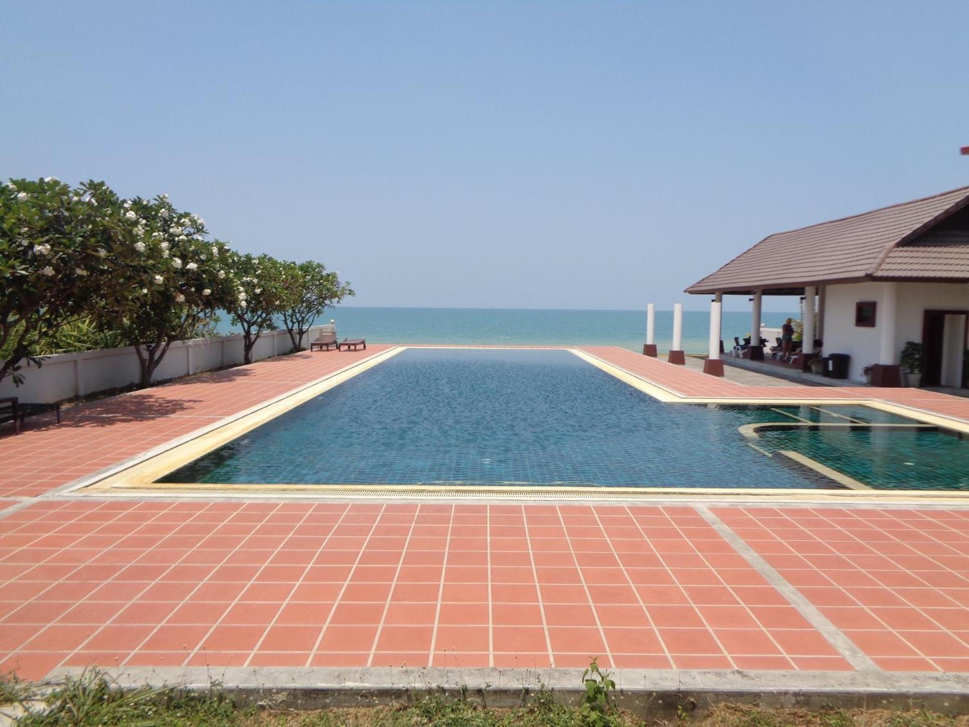 2-Bedroom Khanom Beach Ocean Front Condo view 3