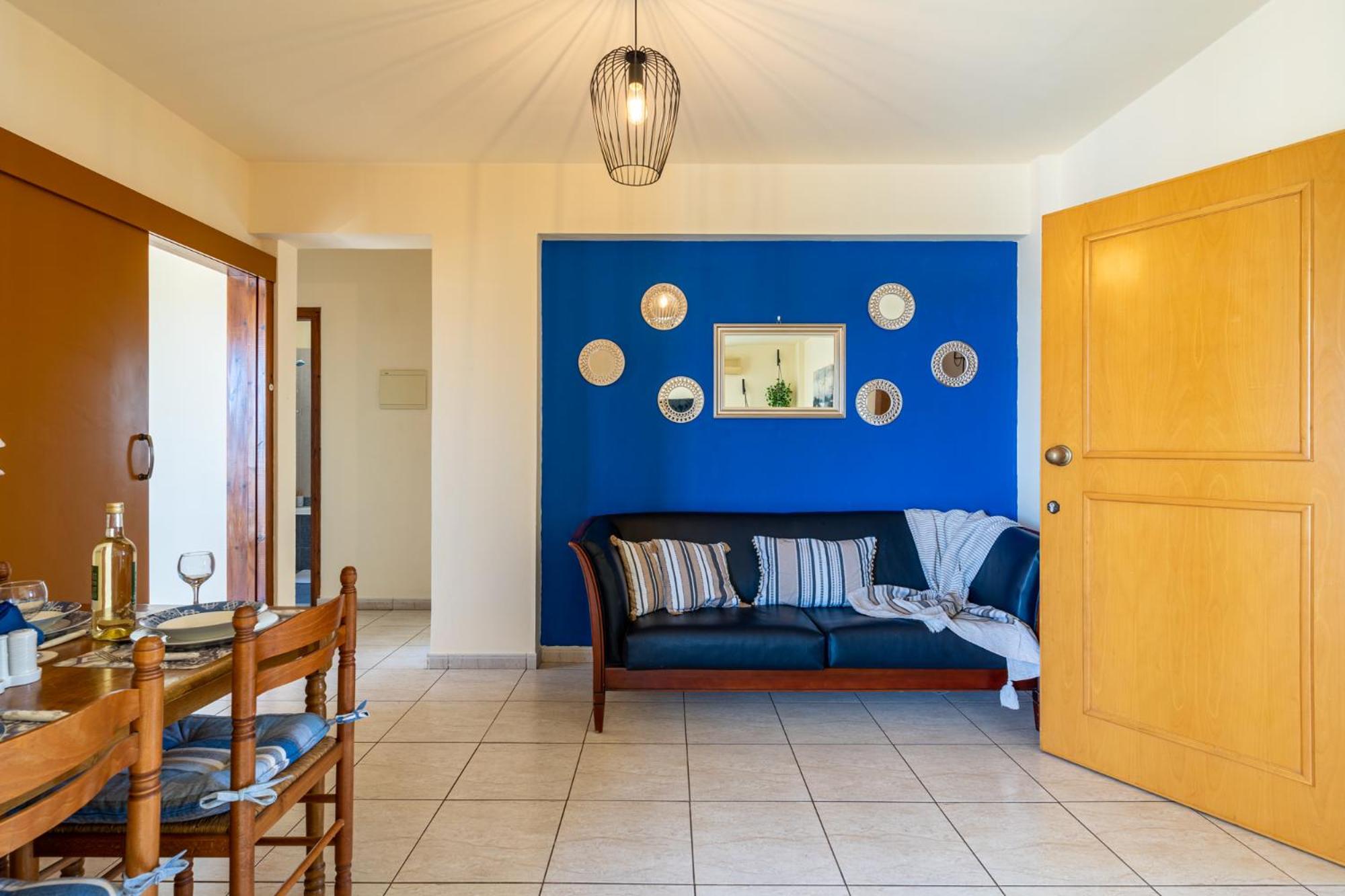Blue Time 2-Bedroom Apartment in Larnaca