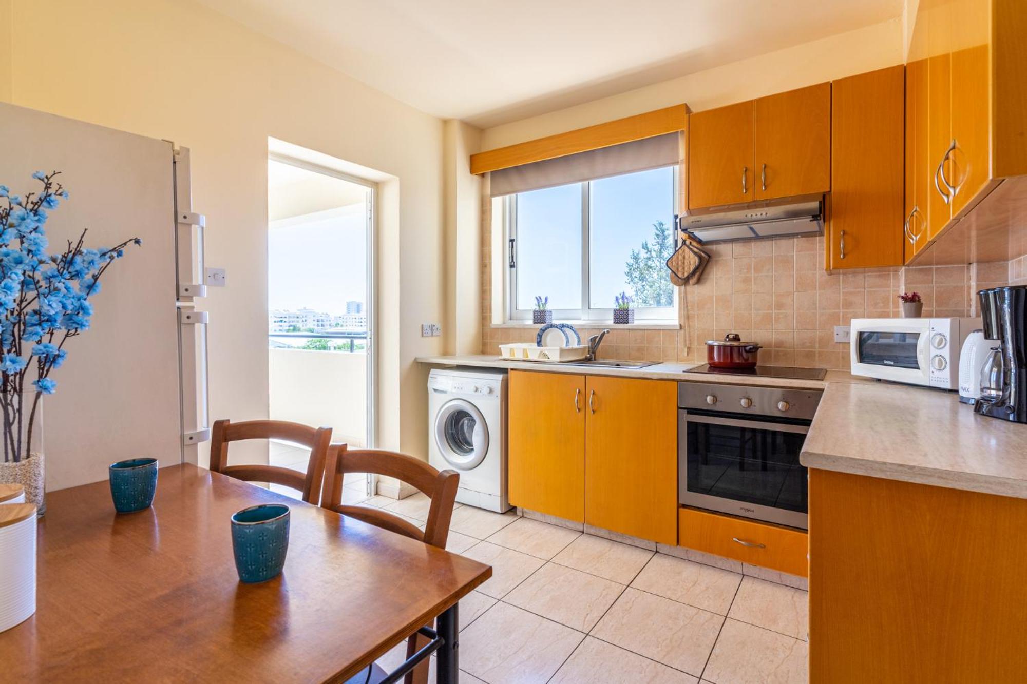 Blue Time 2-Bedroom Apartment in Larnaca