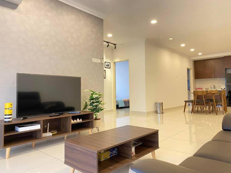 Lovely and Exclusive 3 bedrooms apt@KSL Daya