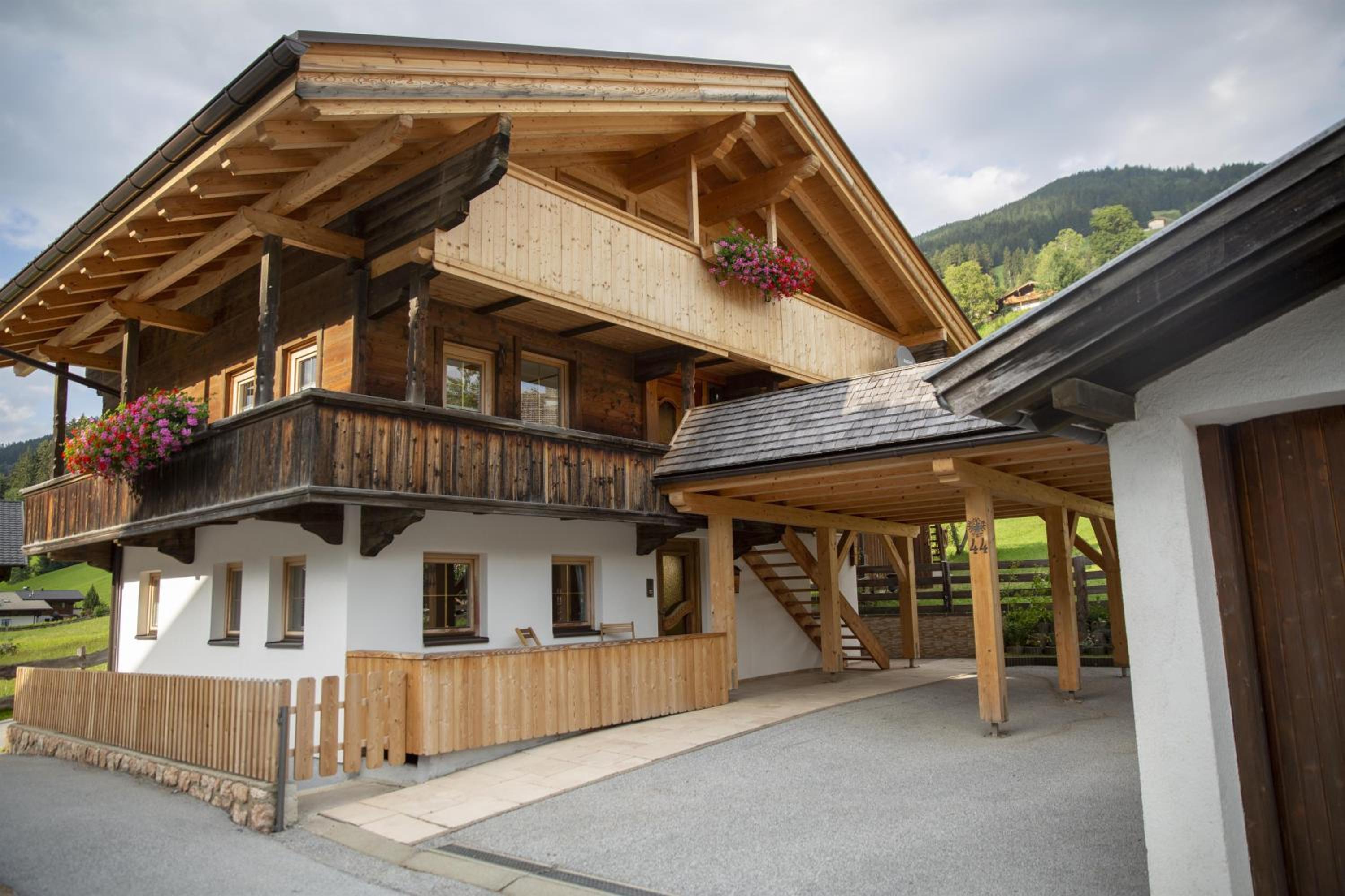 Kast'l Apartments