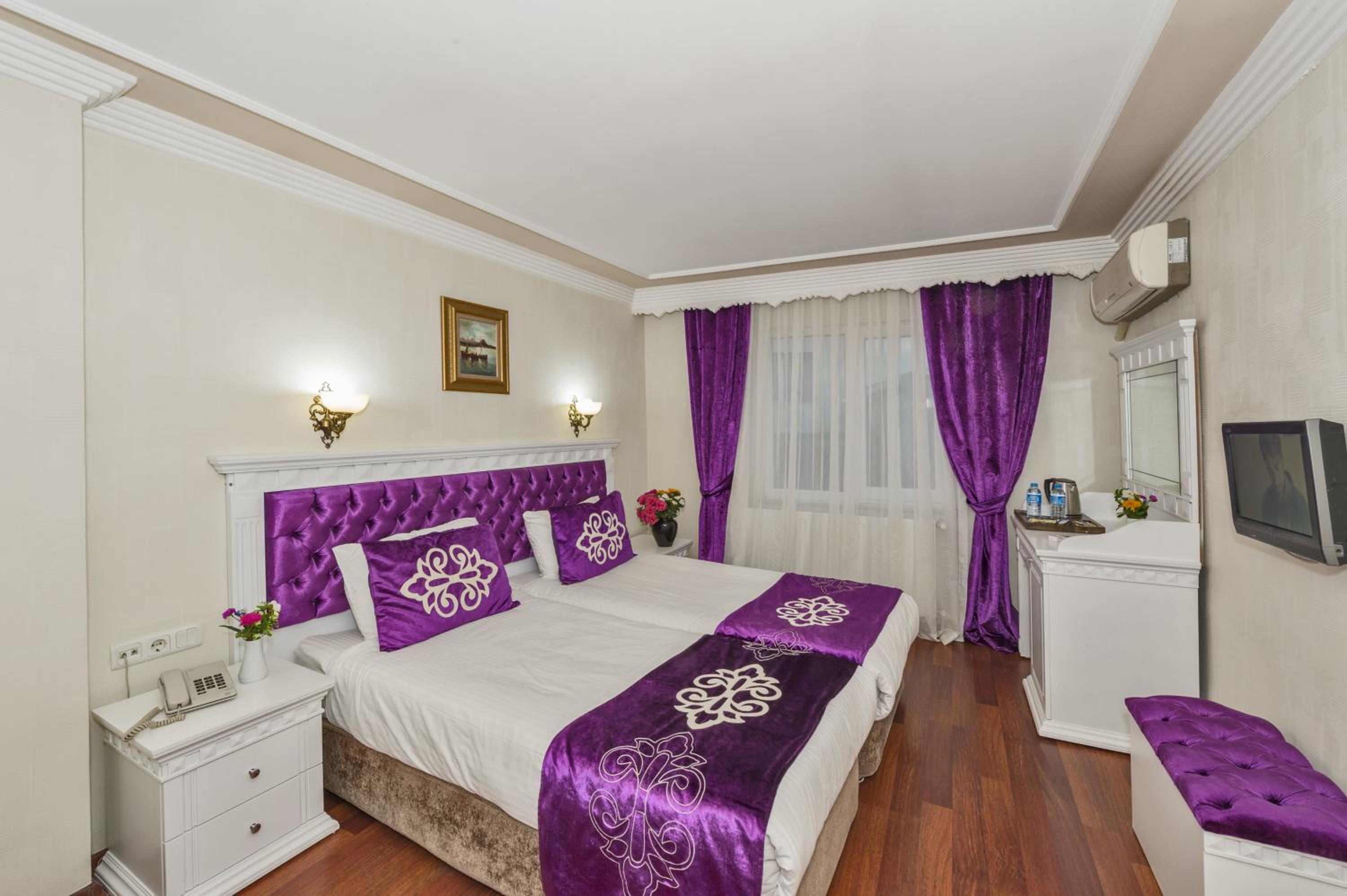 Istanbul Holiday Hotel - Image 47