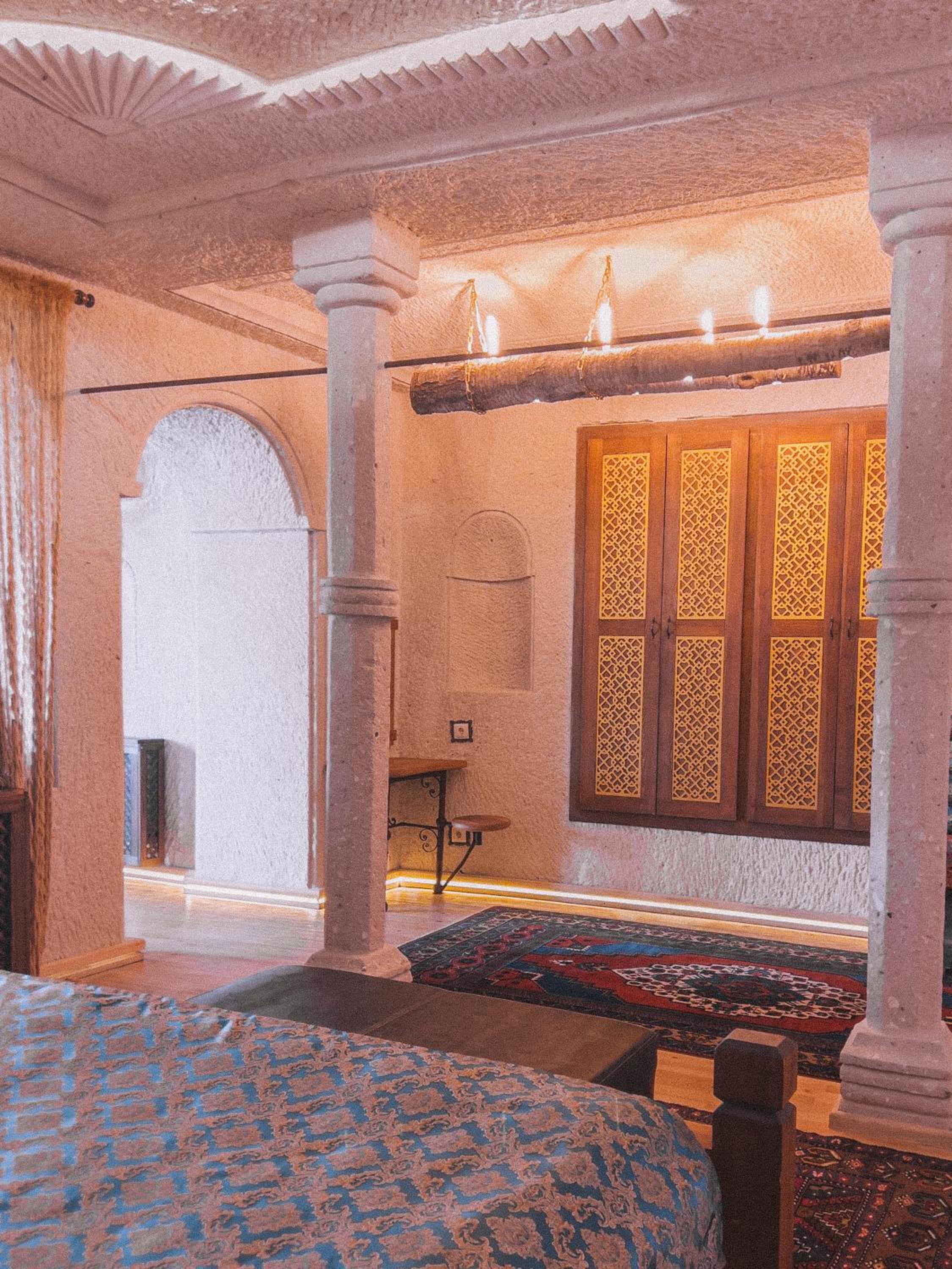 Local Cave House Hotel - Image 47