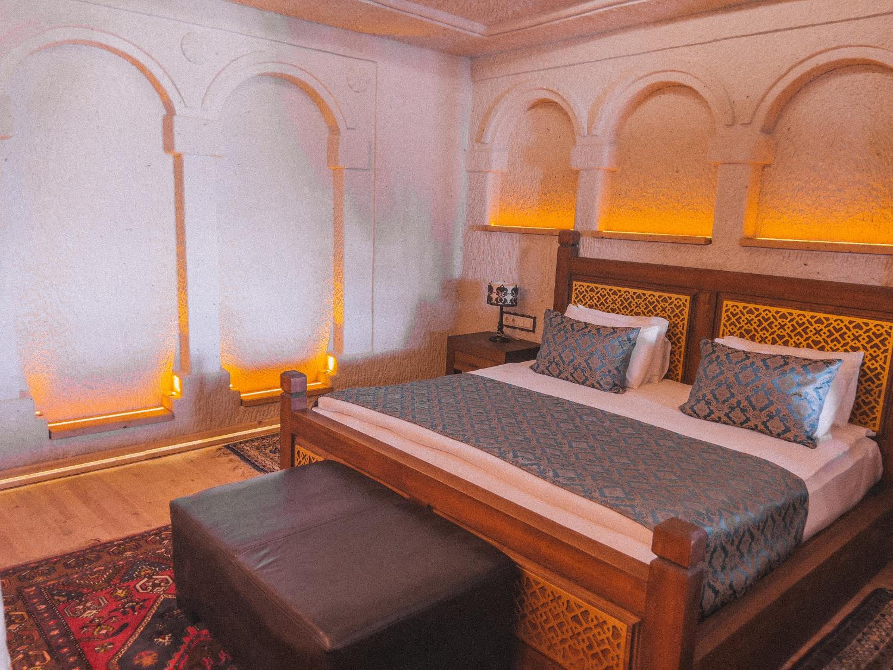 Local Cave House Hotel - Image 32