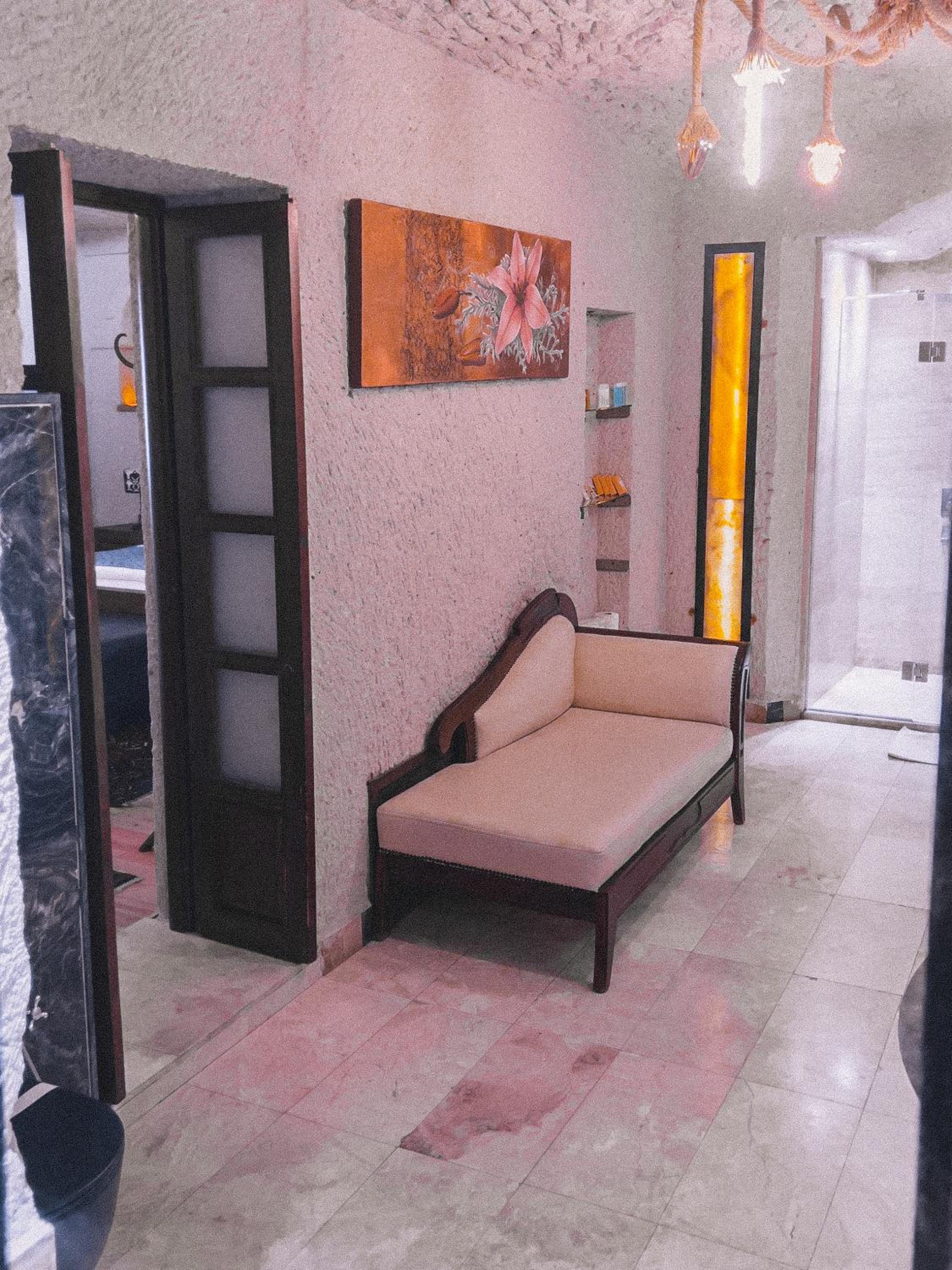 Local Cave House Hotel - Image 48