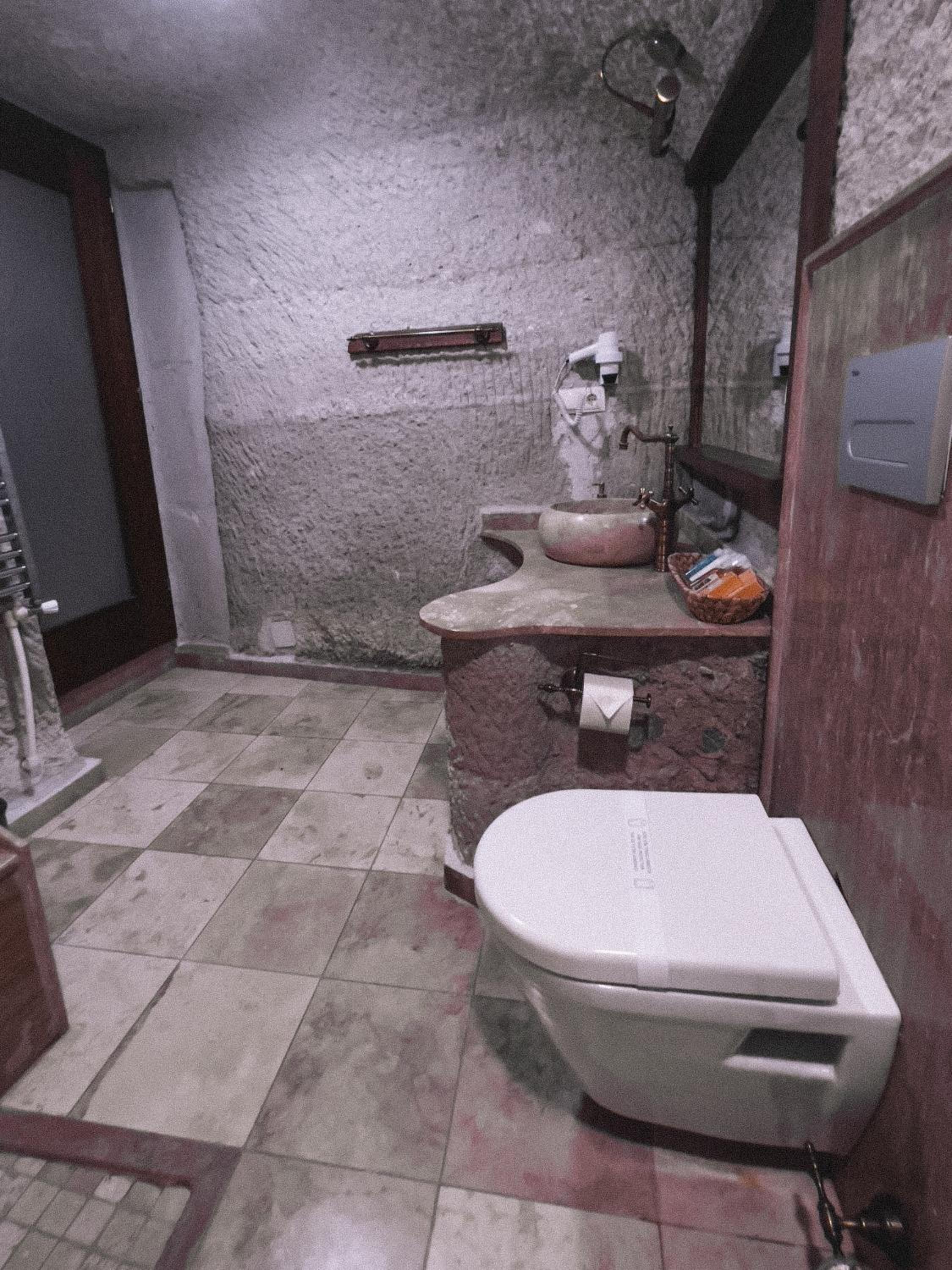 Local Cave House Hotel - Image 58