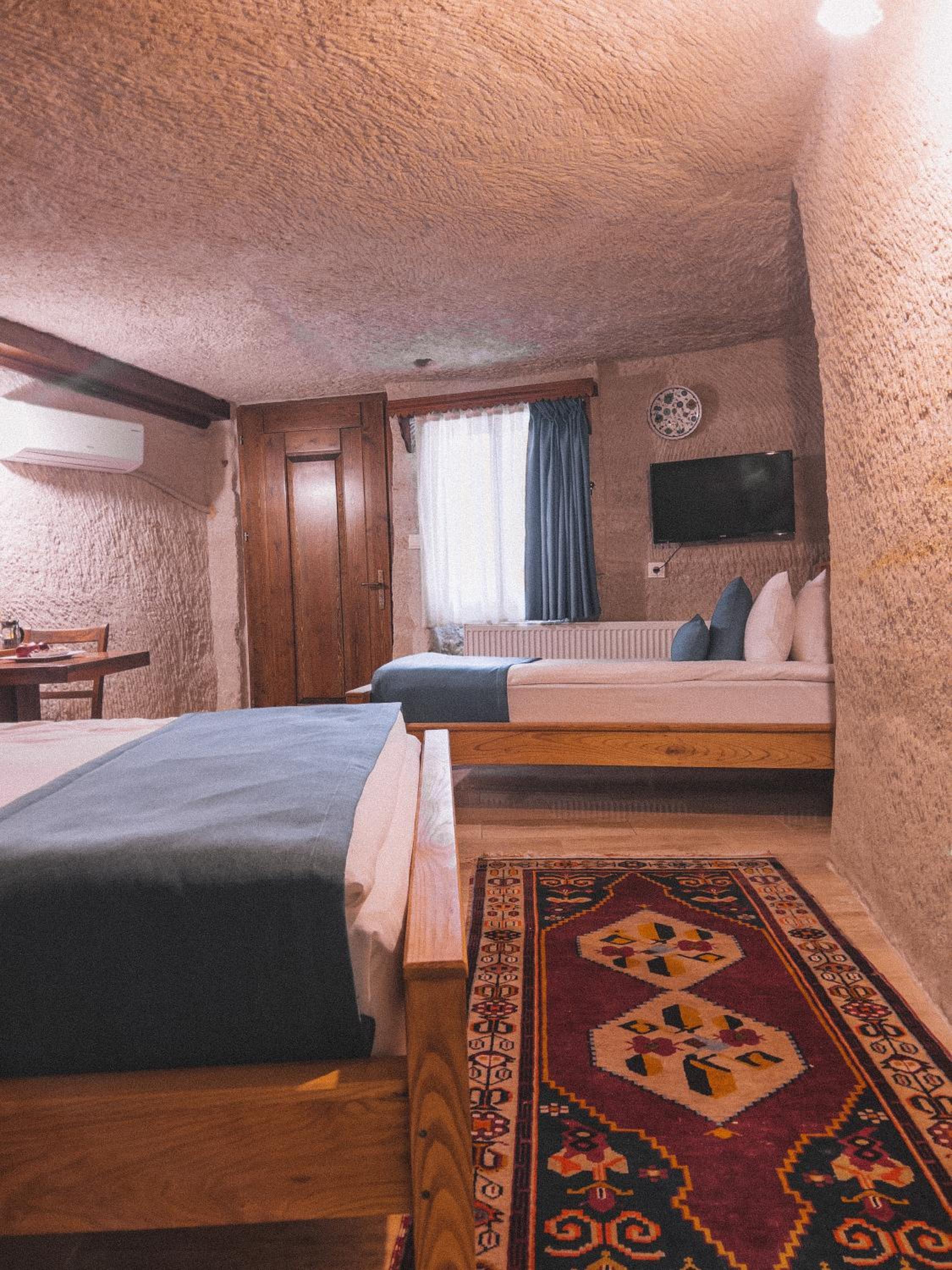 Local Cave House Hotel - Image 59