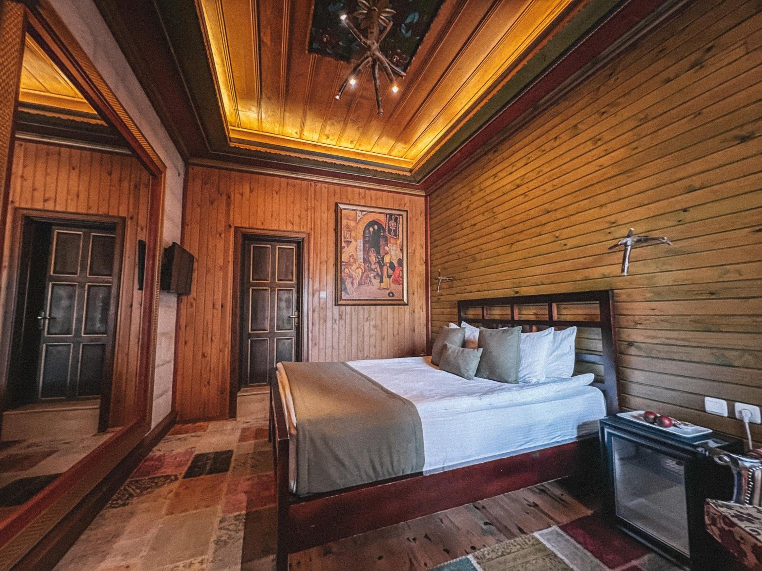 Local Cave House Hotel - Image 7