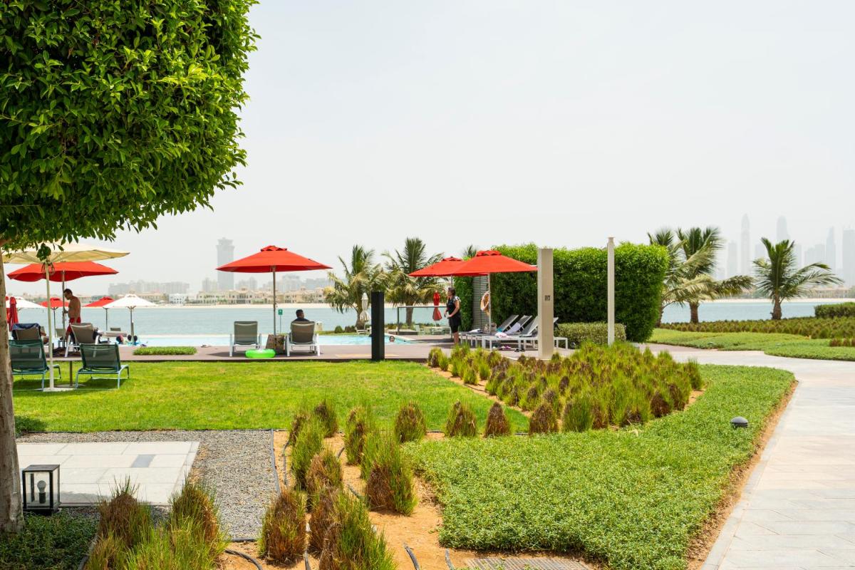 Spacious beachfront 2 bedroom apartment - The 8