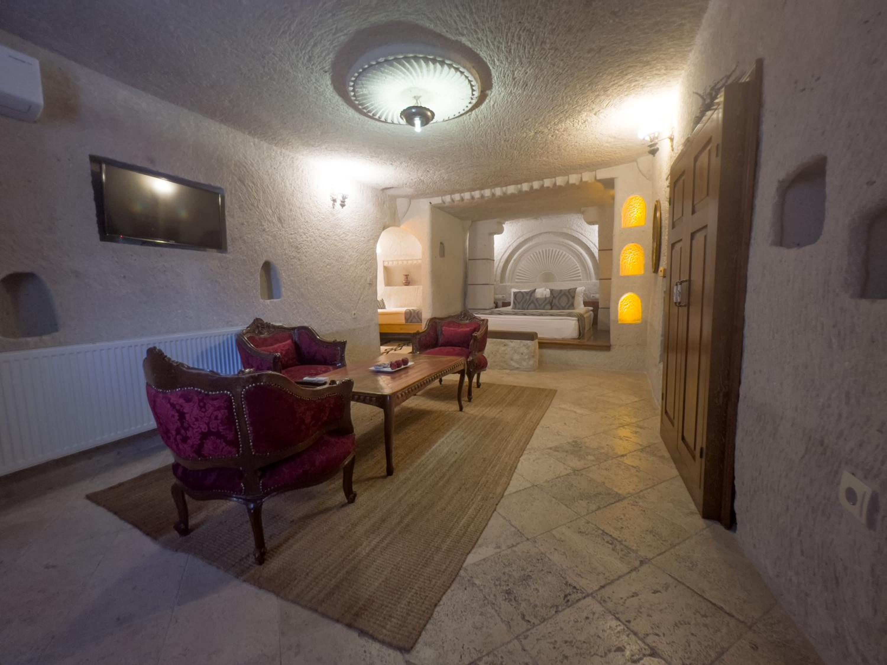 Local Cave House Hotel - Image 74