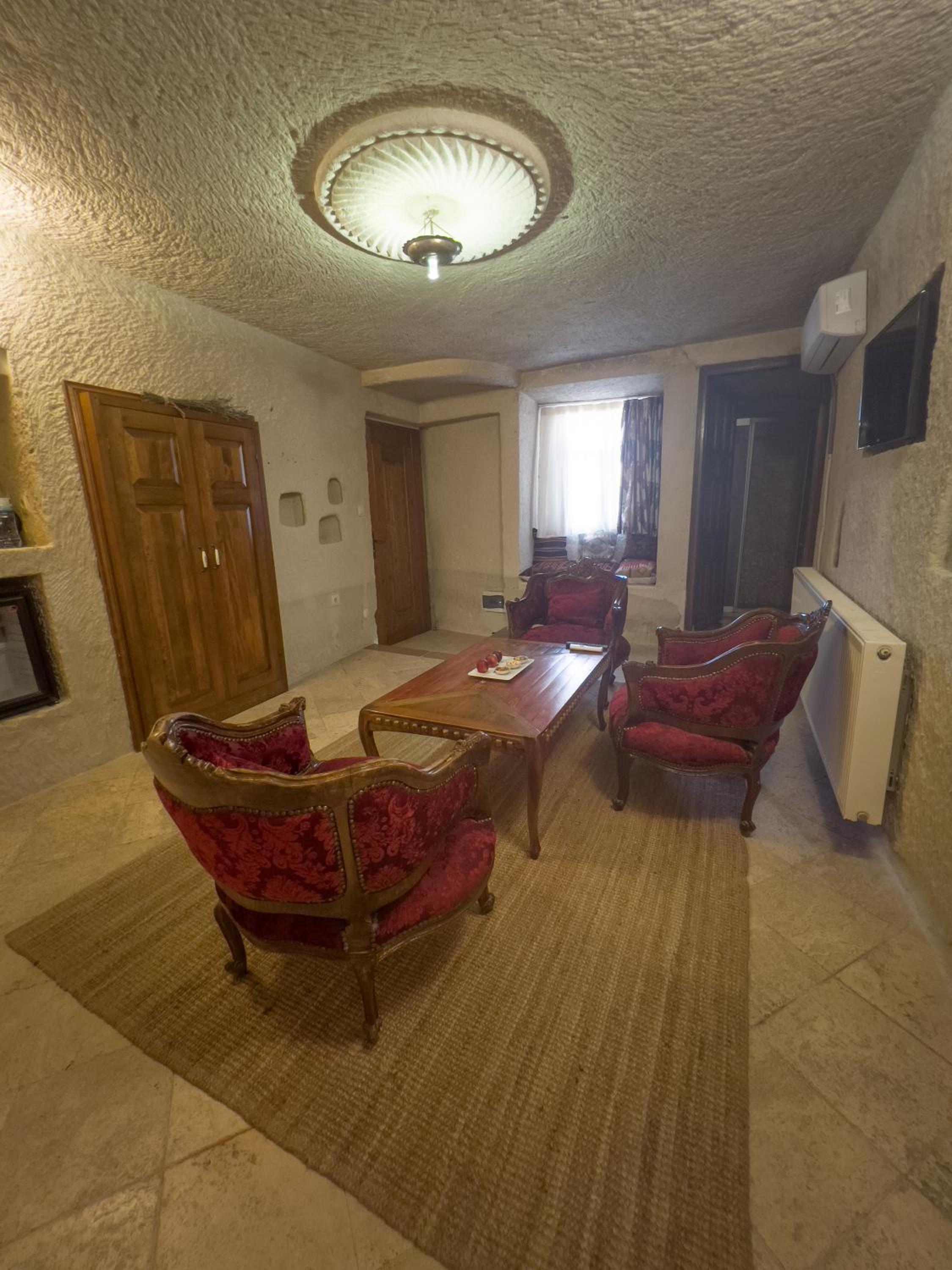 Local Cave House Hotel - Image 77