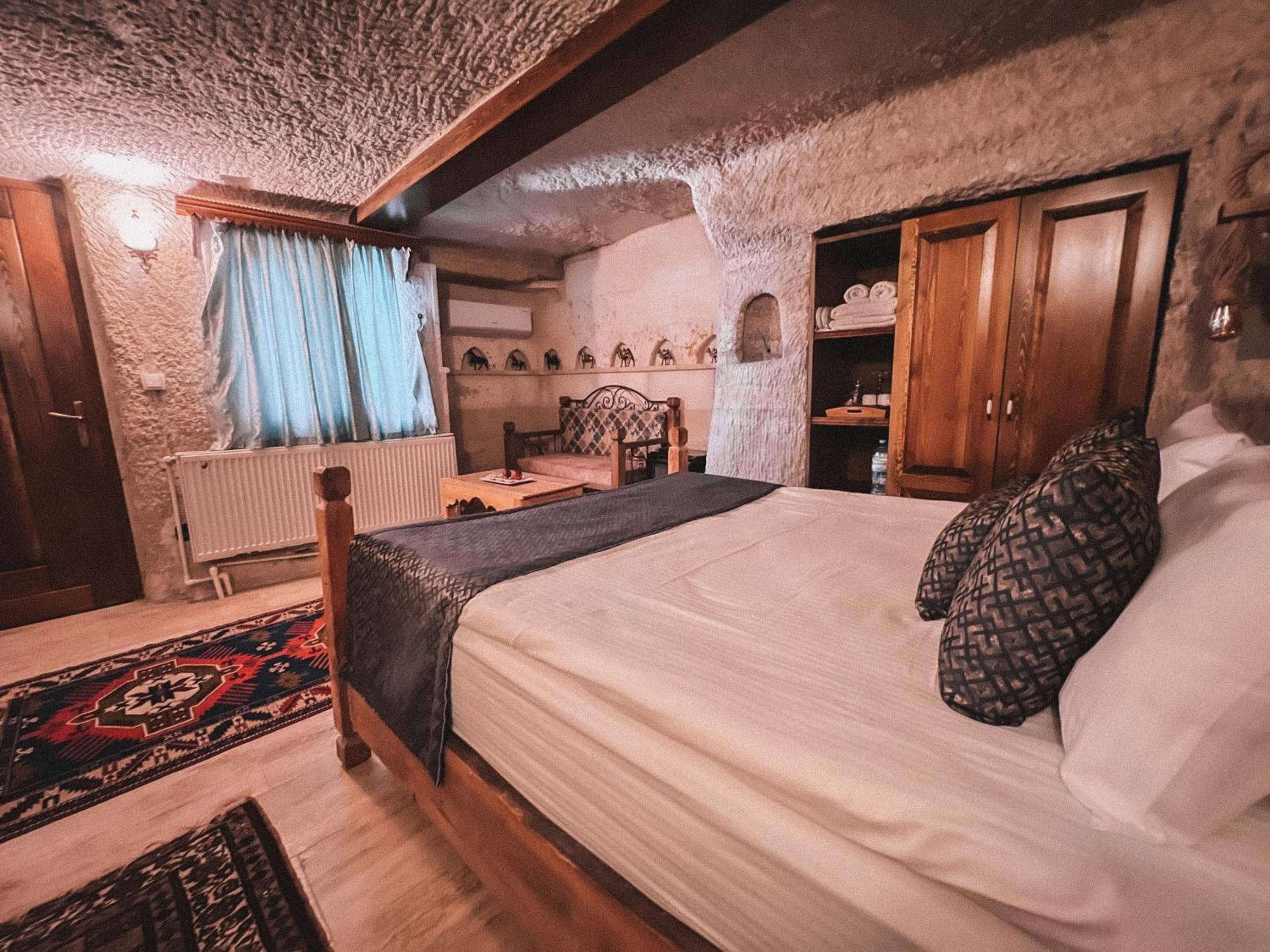 Local Cave House Hotel - Image 79