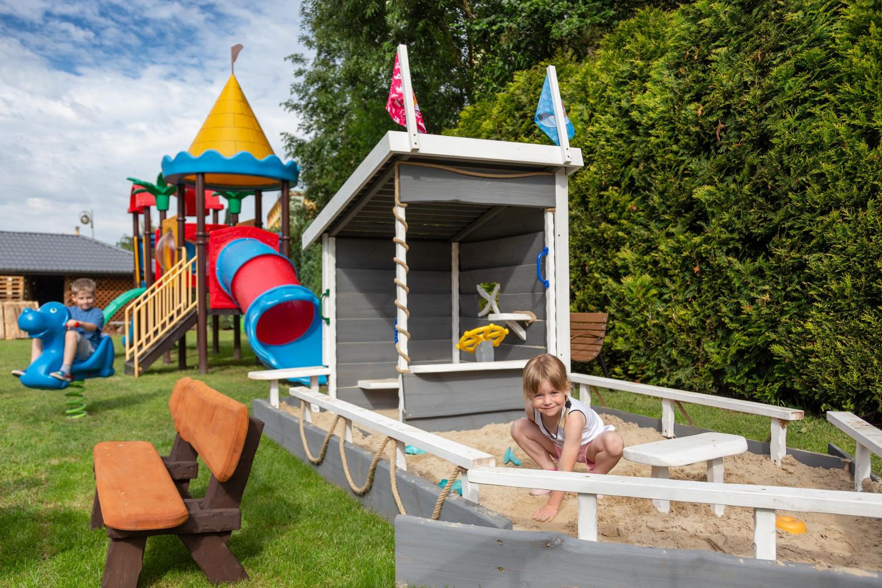 activities & amenities