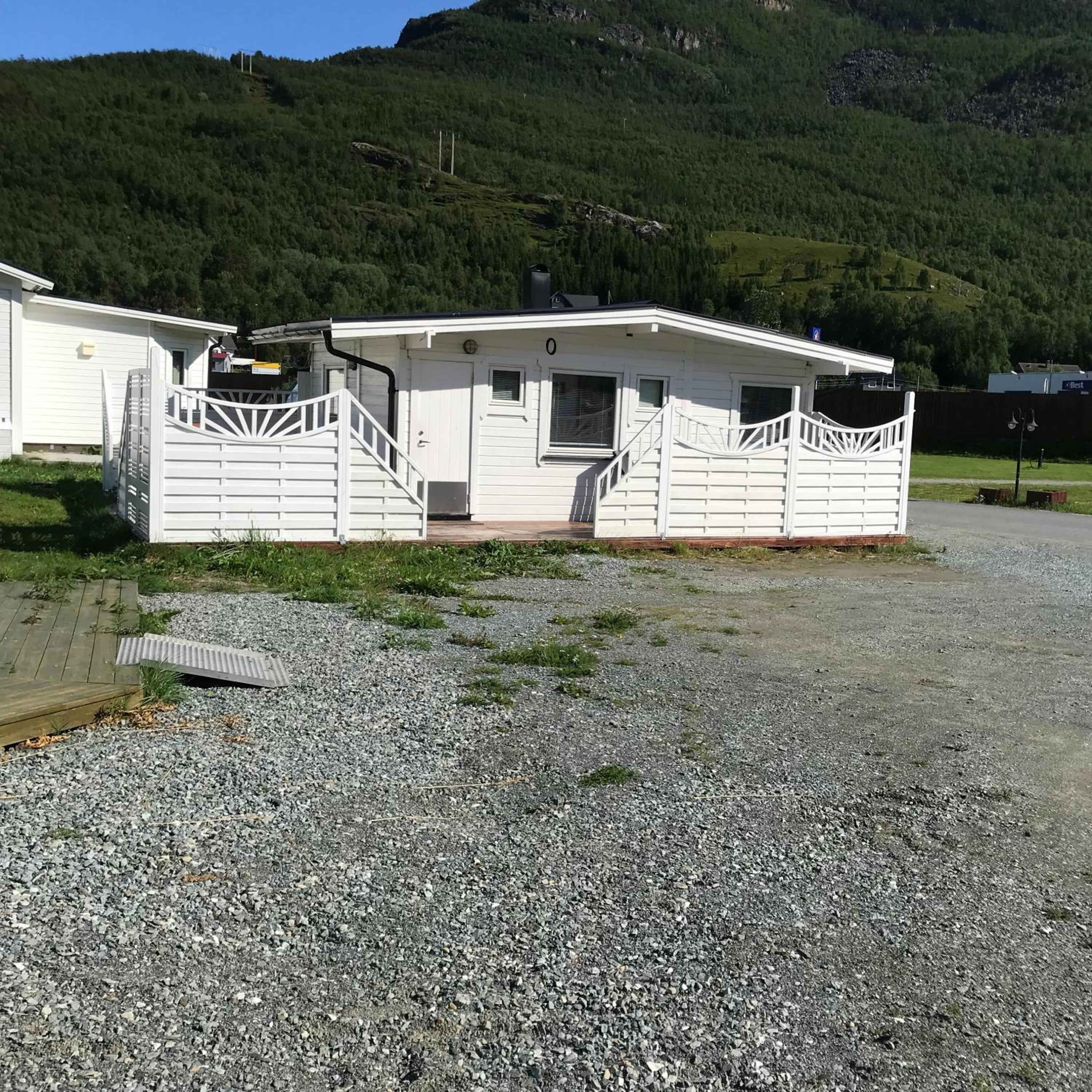 Løkvollstranda camping As view 4