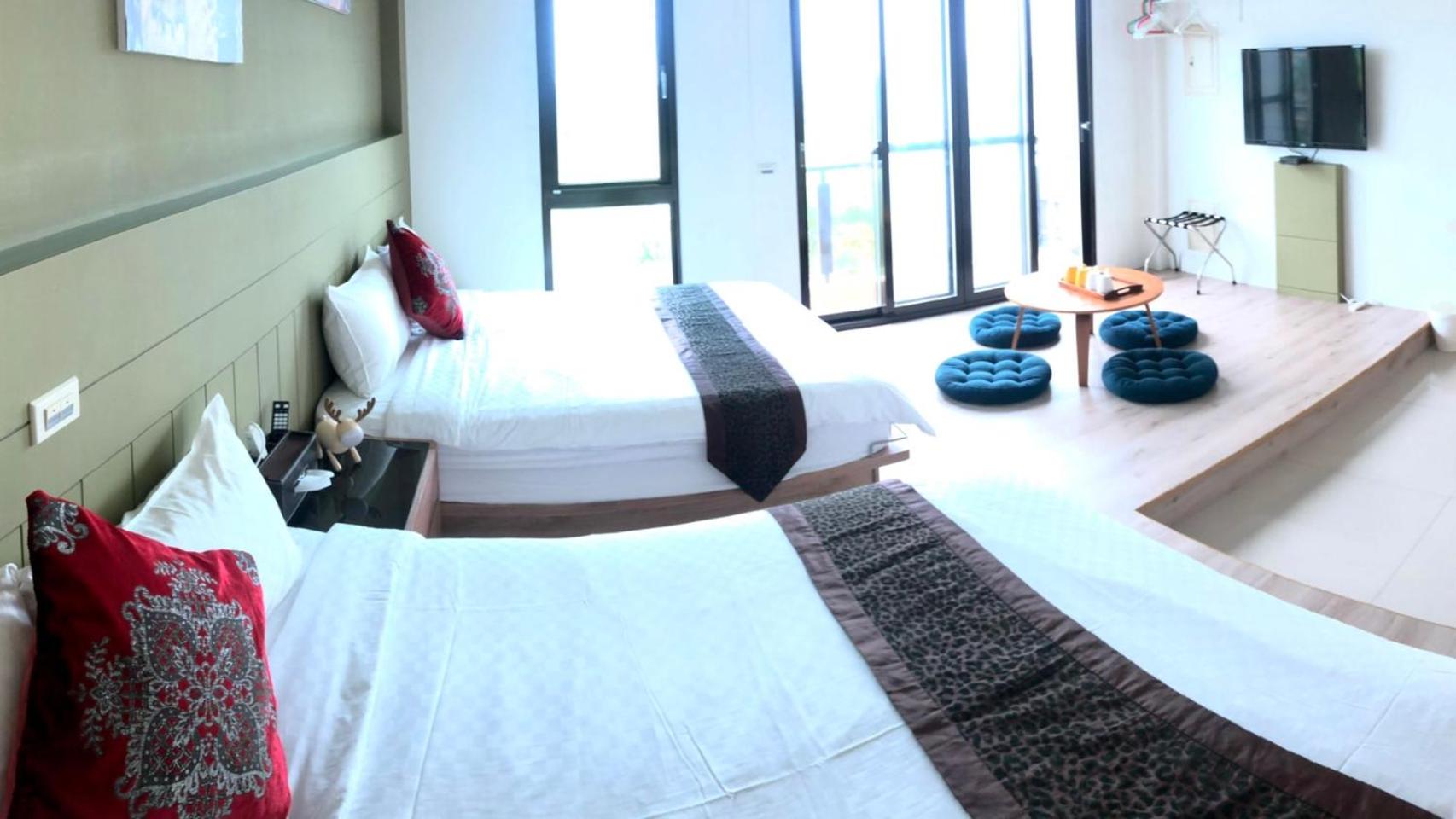 Photo 12