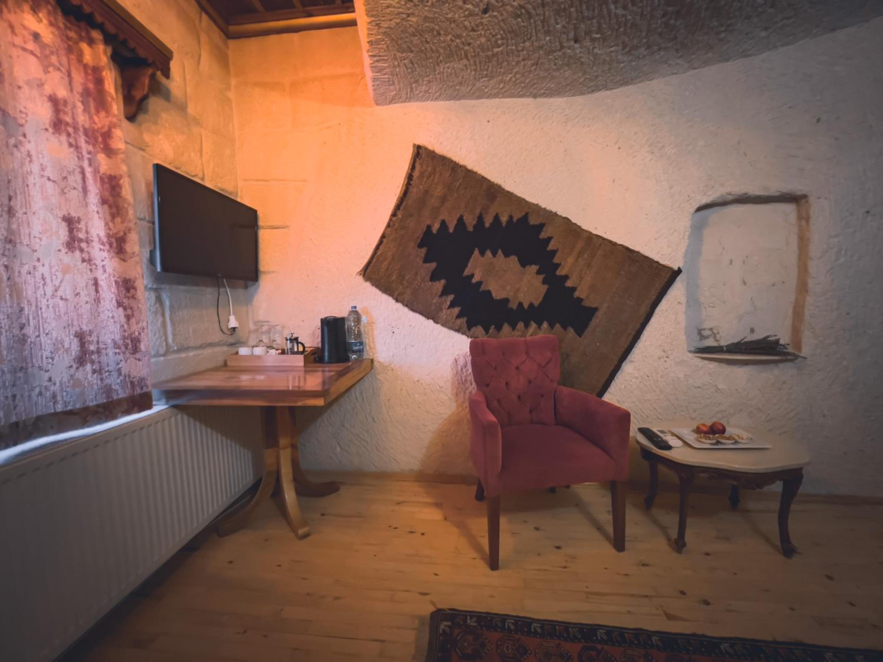 Local Cave House Hotel - Image 80