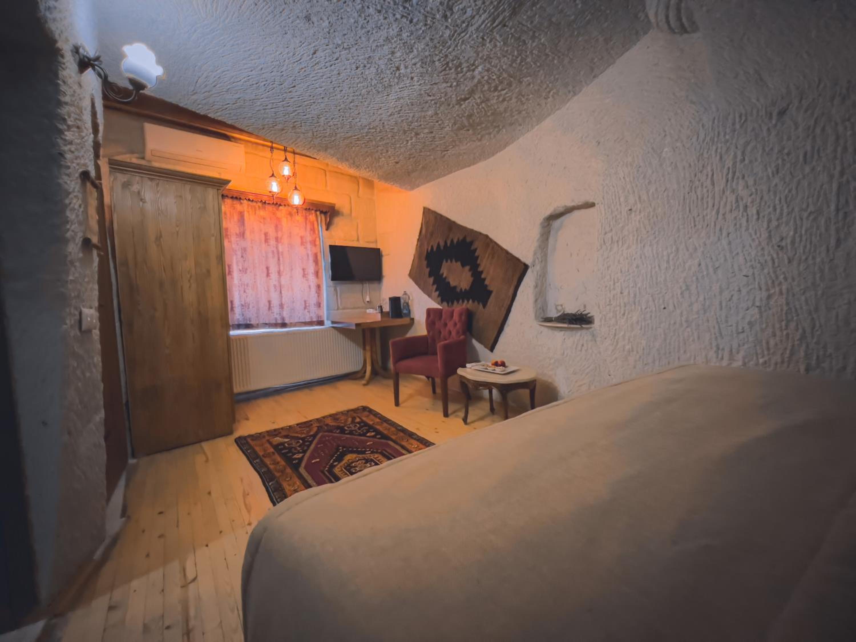 Local Cave House Hotel - Image 91