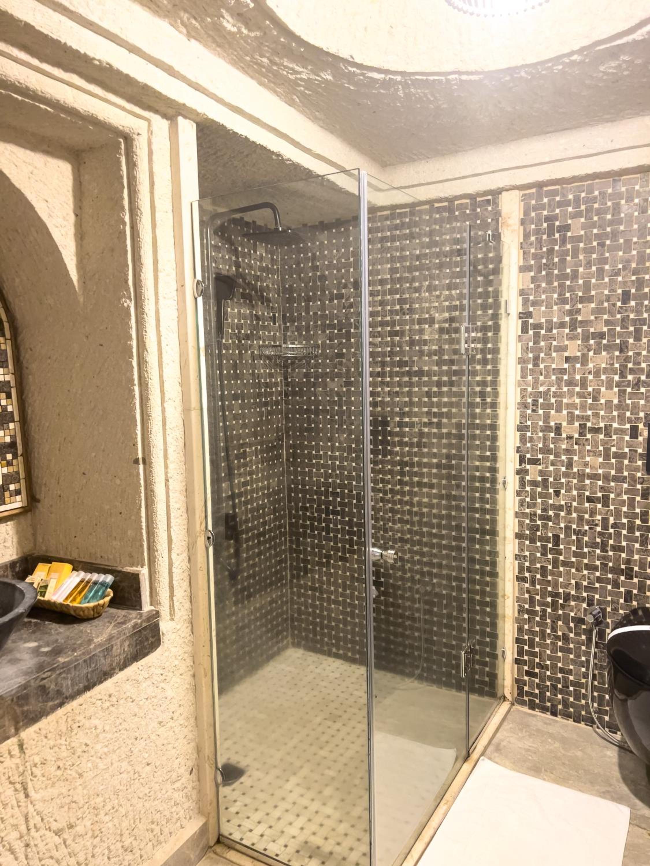 Local Cave House Hotel - Image 137