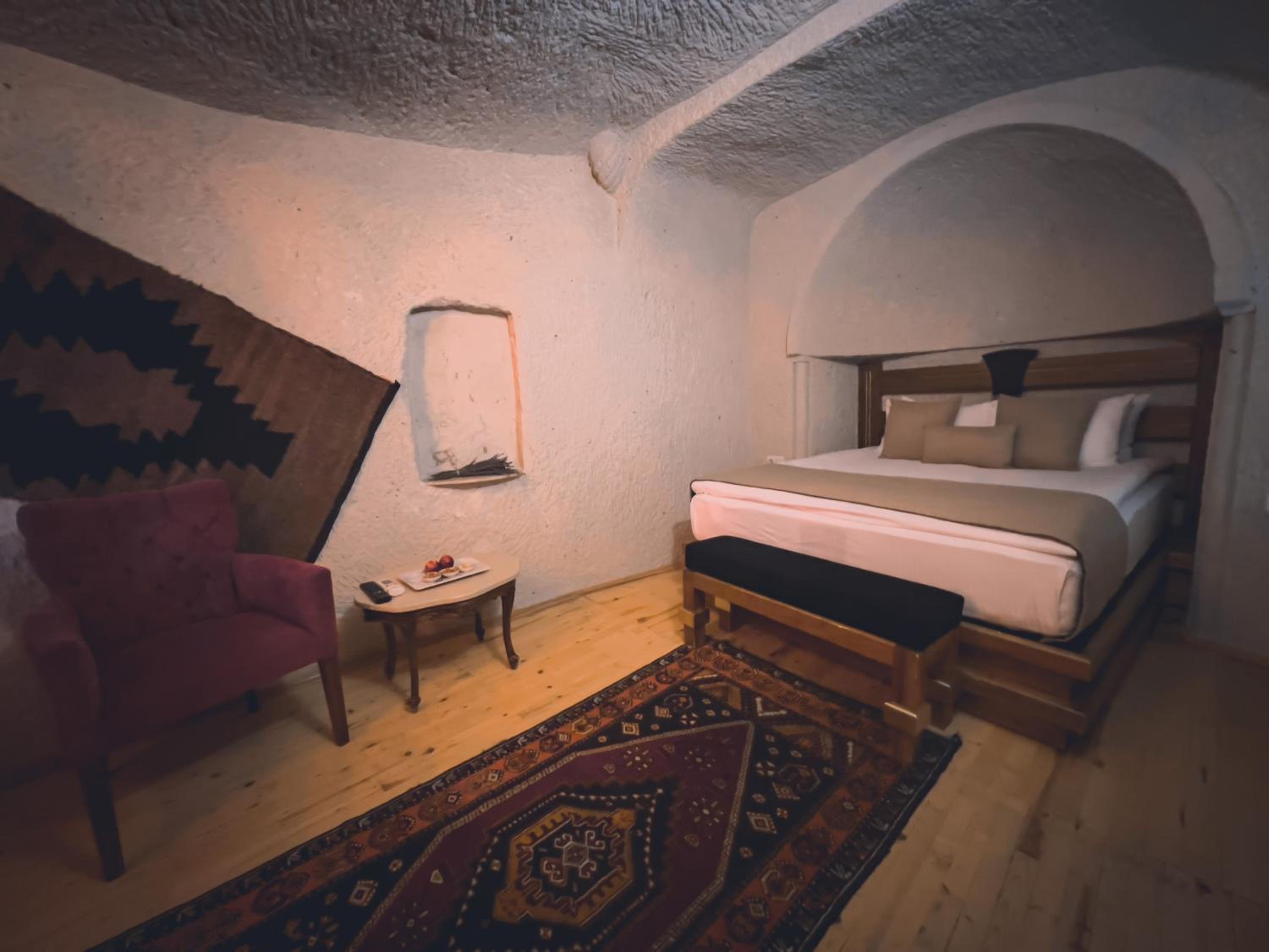 Local Cave House Hotel - Image 76