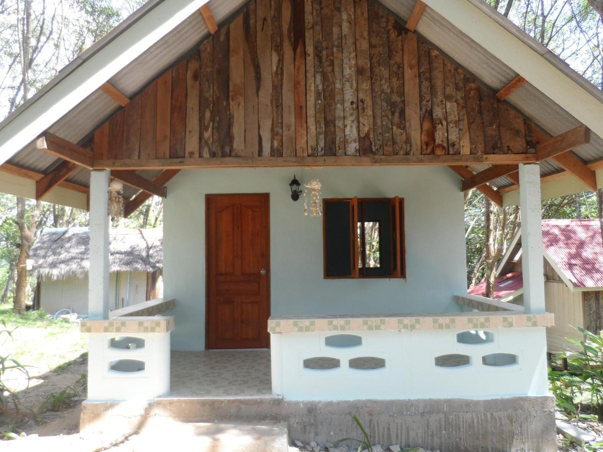 Jungle Hill Beach Bungalow