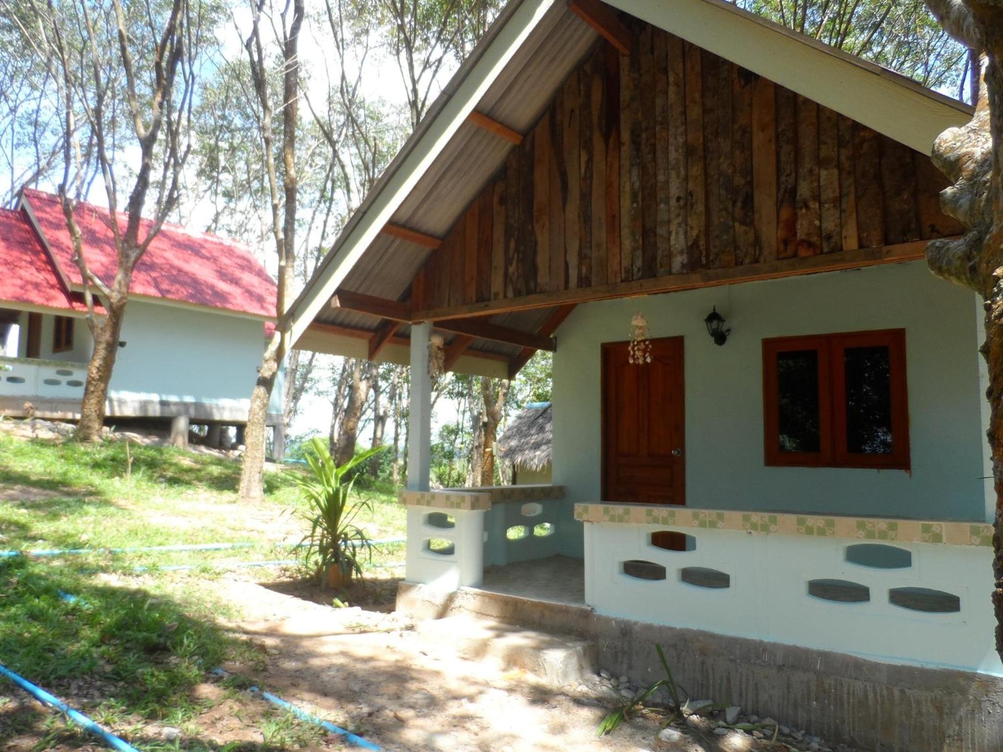 Jungle Hill Beach Bungalow