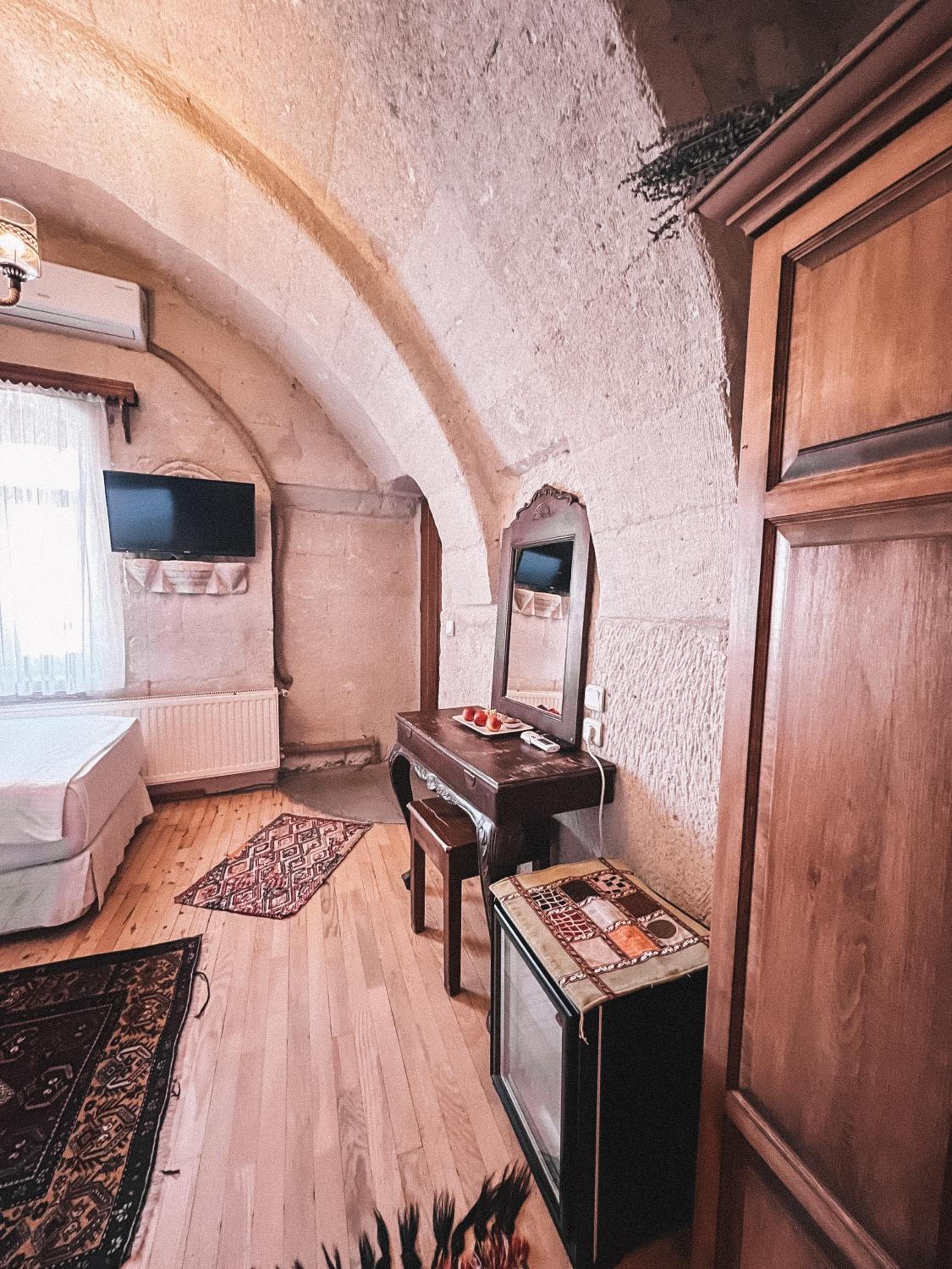 Local Cave House Hotel - Image 141