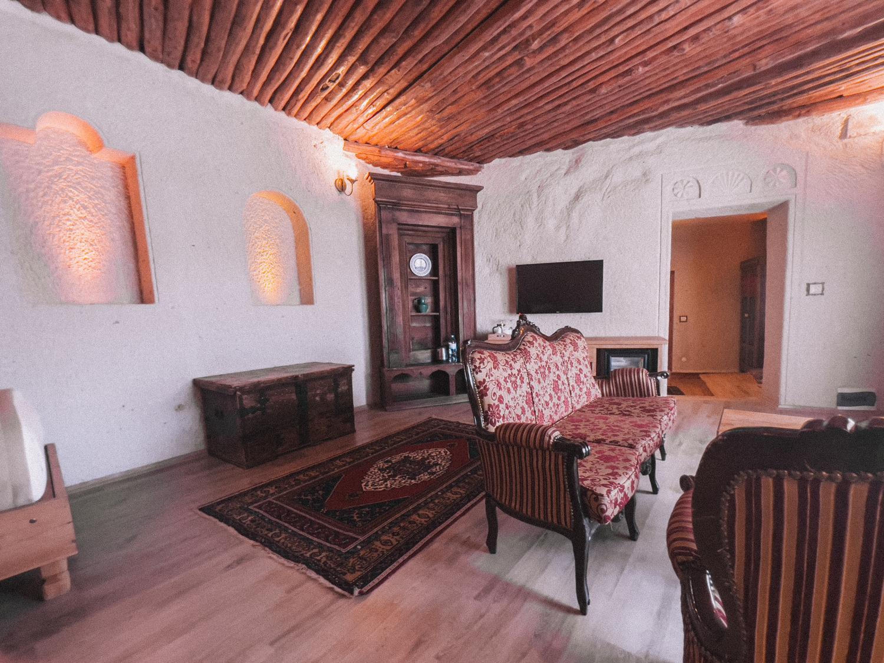 Local Cave House Hotel - Image 145