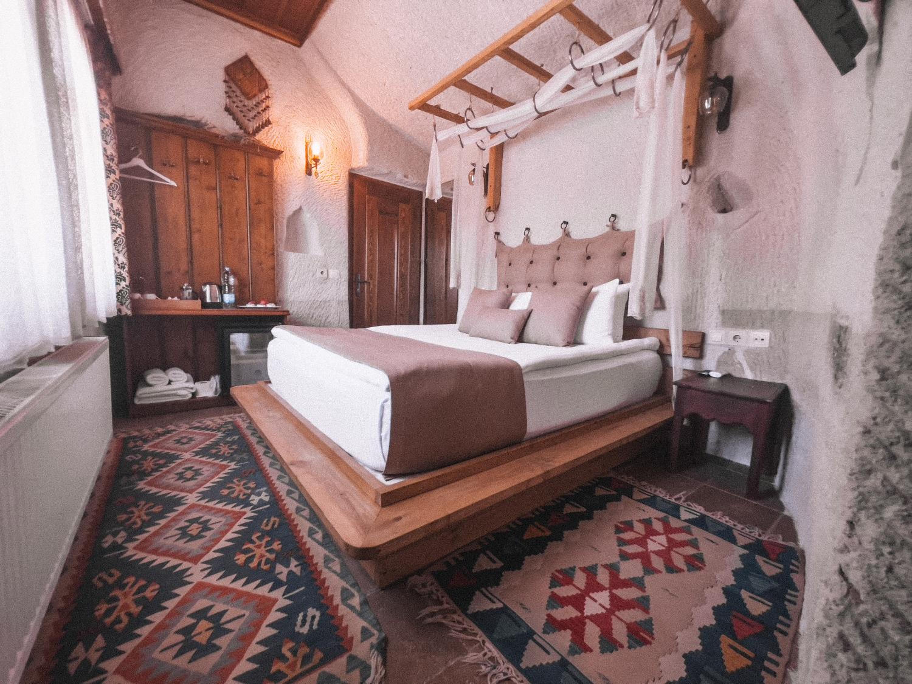 Local Cave House Hotel - Image 147