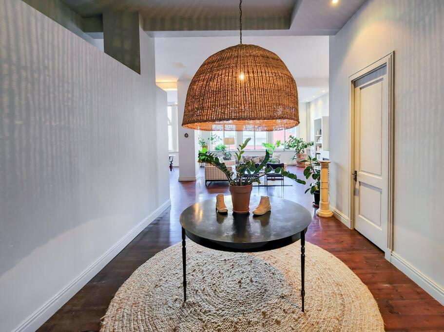 Experience City Living with a Manhattan Twist view 5