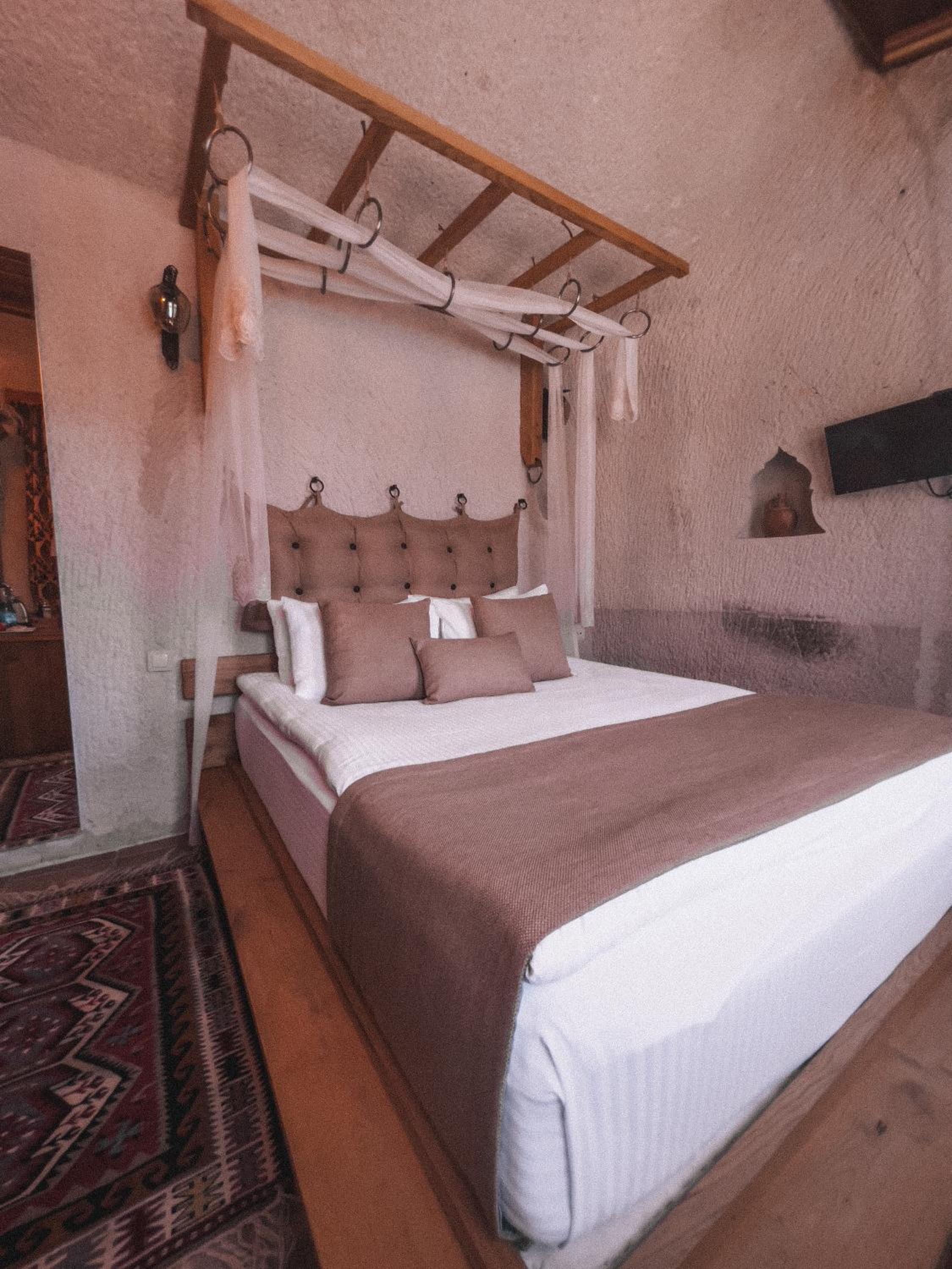 Local Cave House Hotel - Image 90