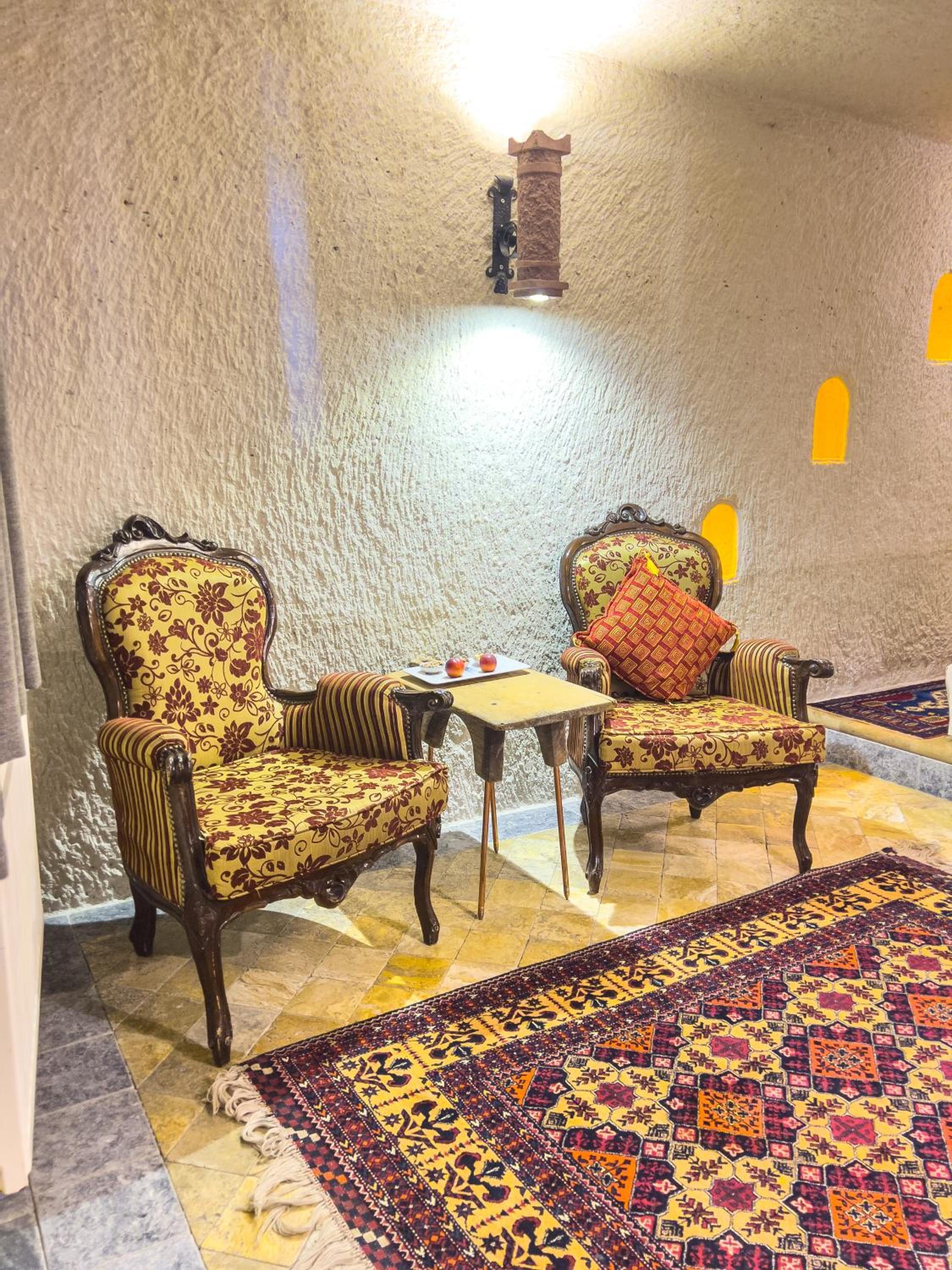 Local Cave House Hotel - Image 78