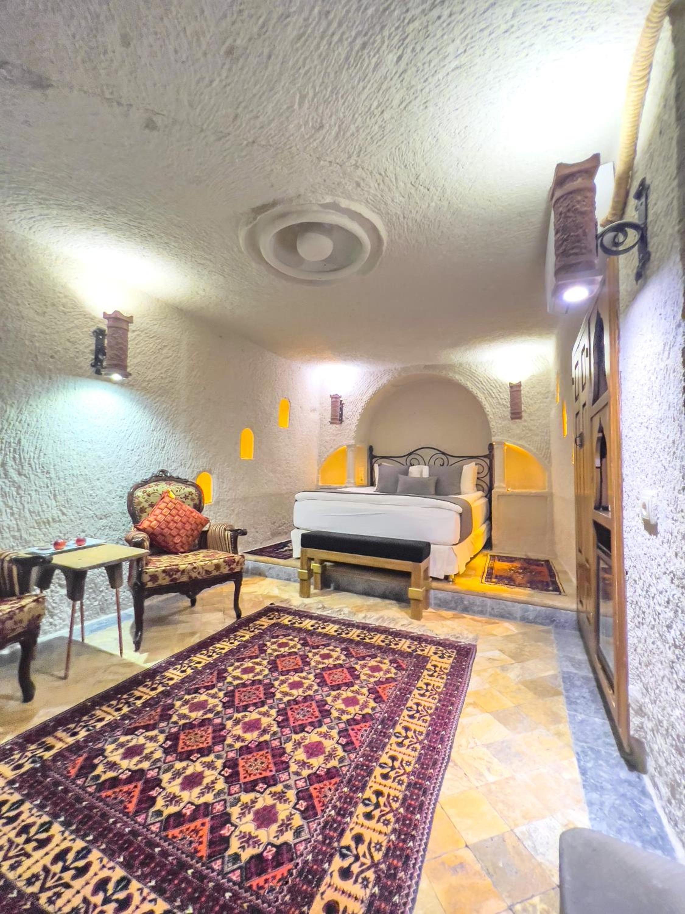 Local Cave House Hotel - Image 120