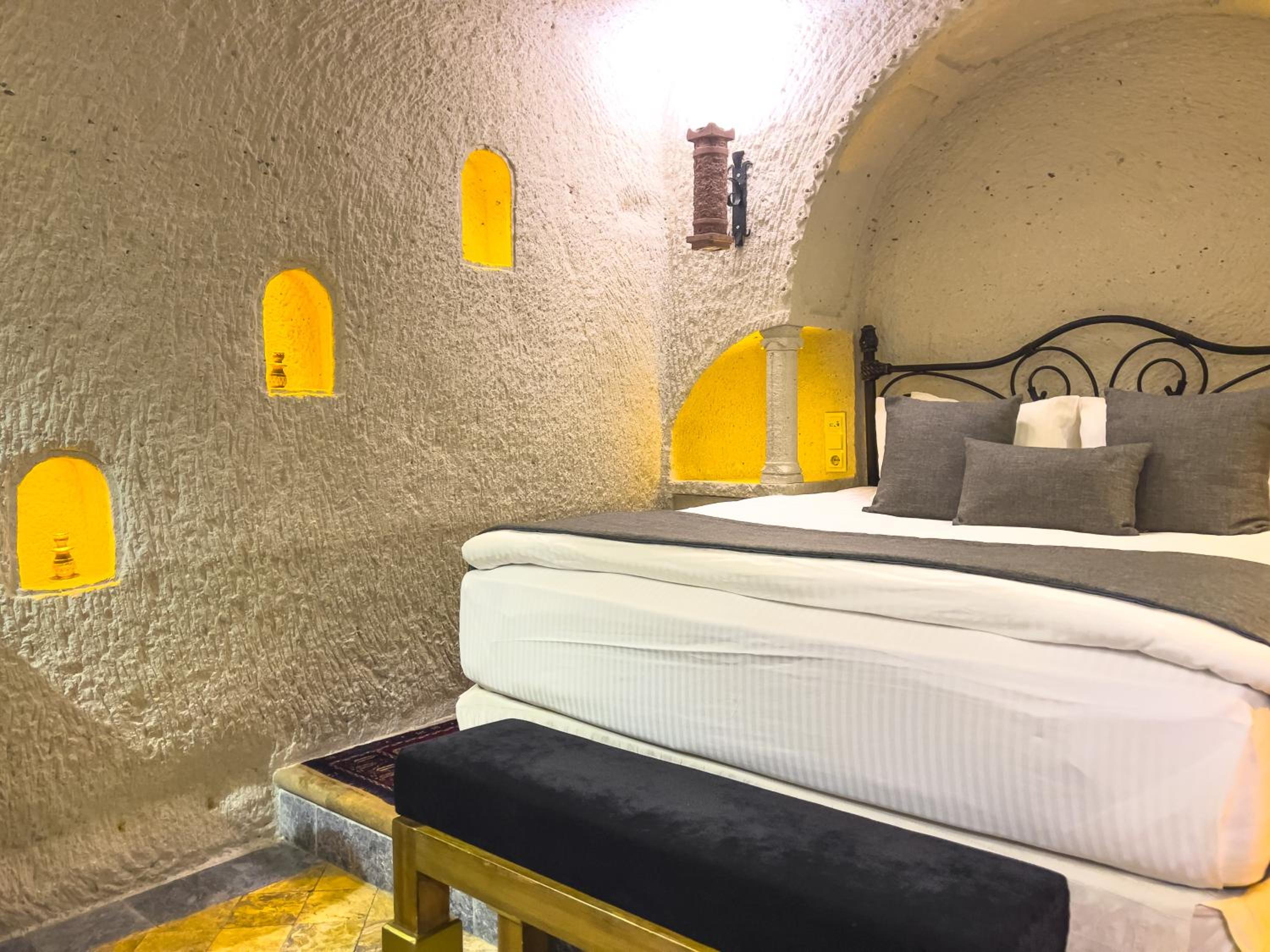 Local Cave House Hotel - Image 149