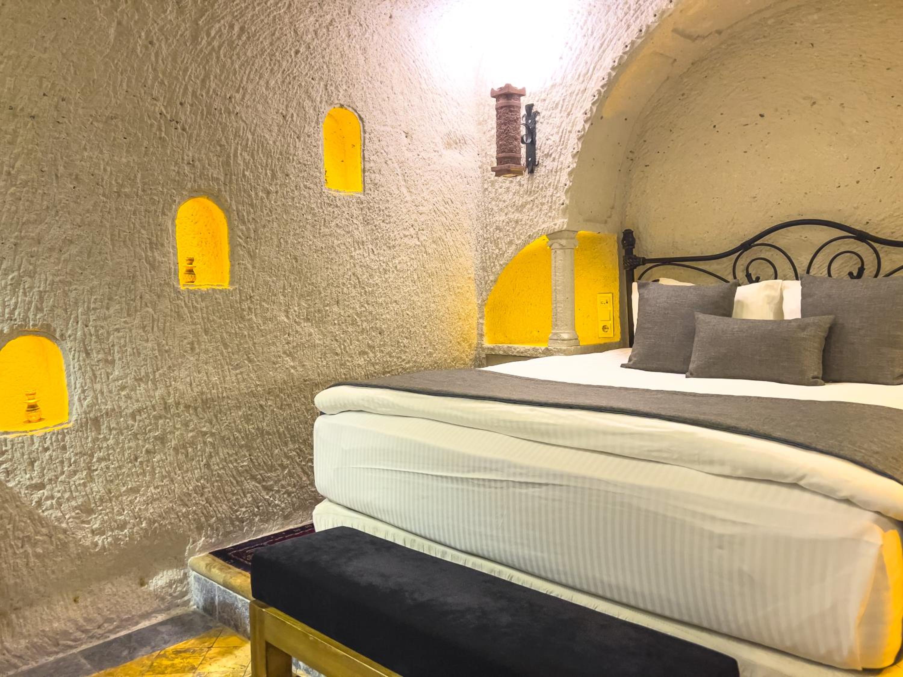 Local Cave House Hotel - Image 94