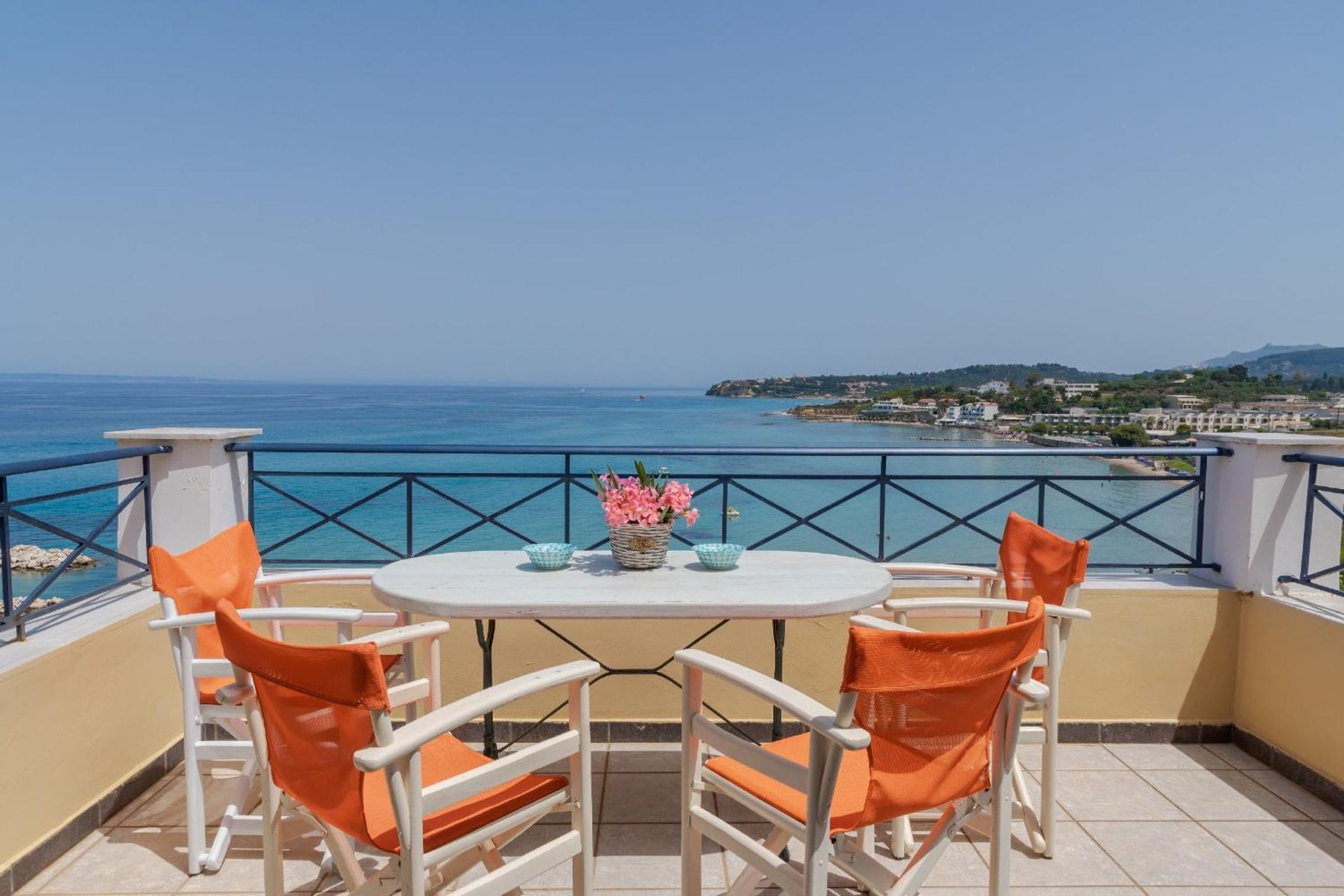 Bella Vista Sea View Apartments, by ZanteWize view 3
