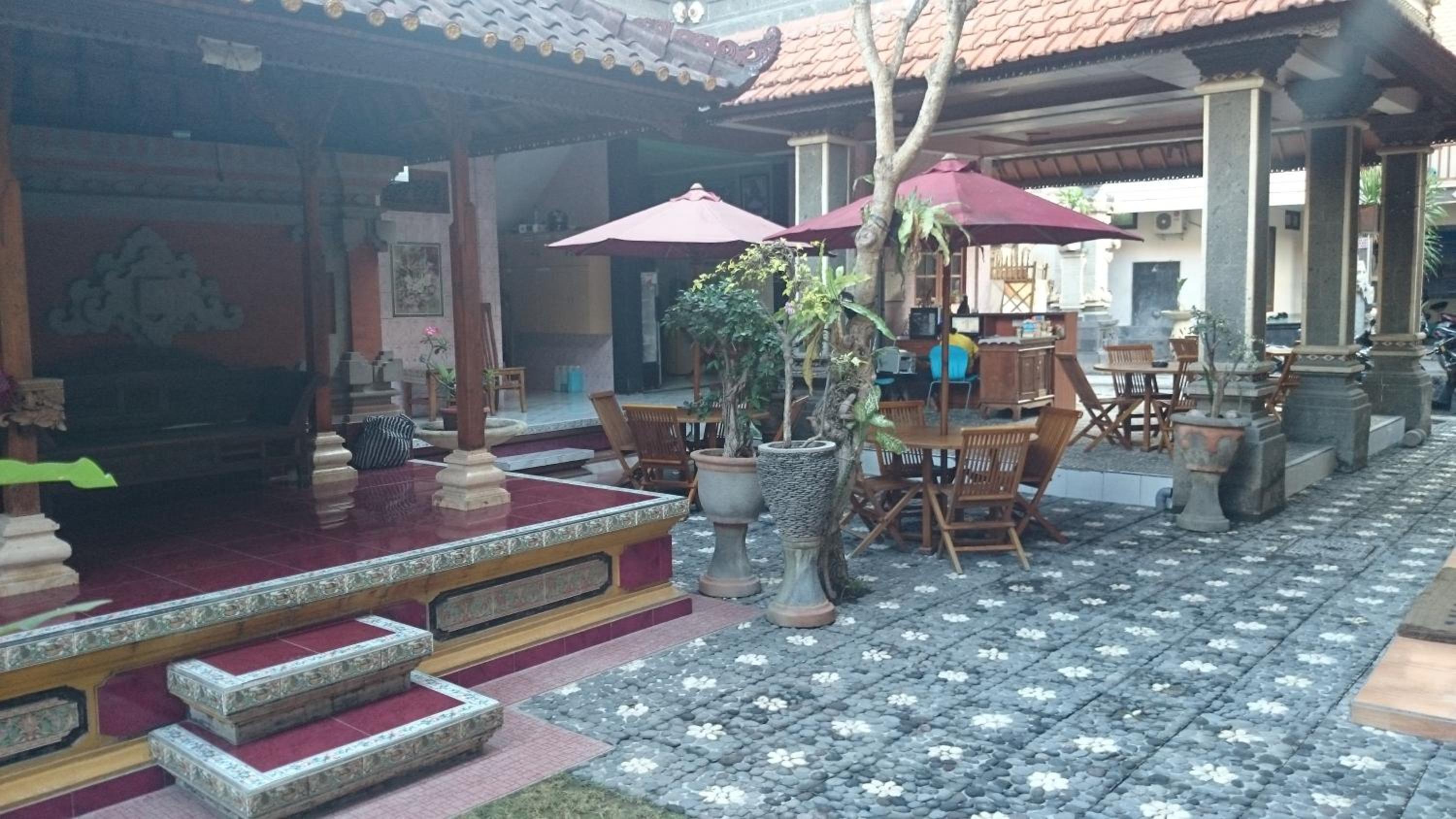 Agus Beach Inn
