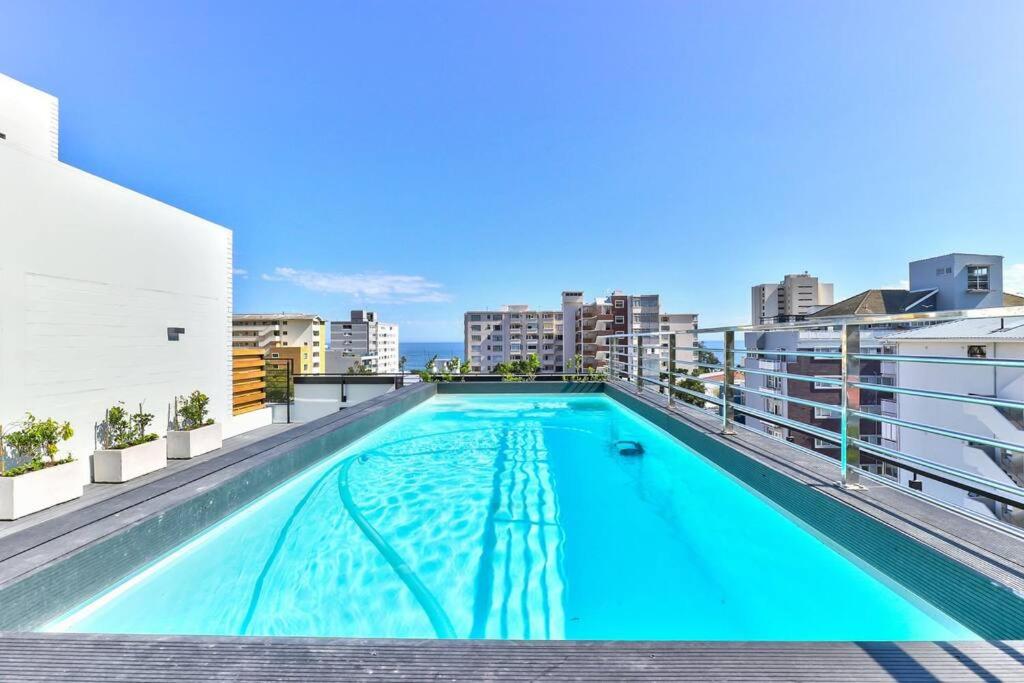 Cosy Oasis in the heart of Sea Point view 3