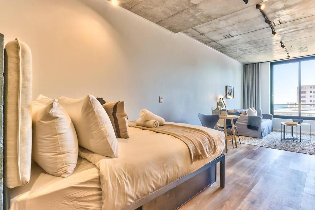 Cosy Oasis in the heart of Sea Point view 4
