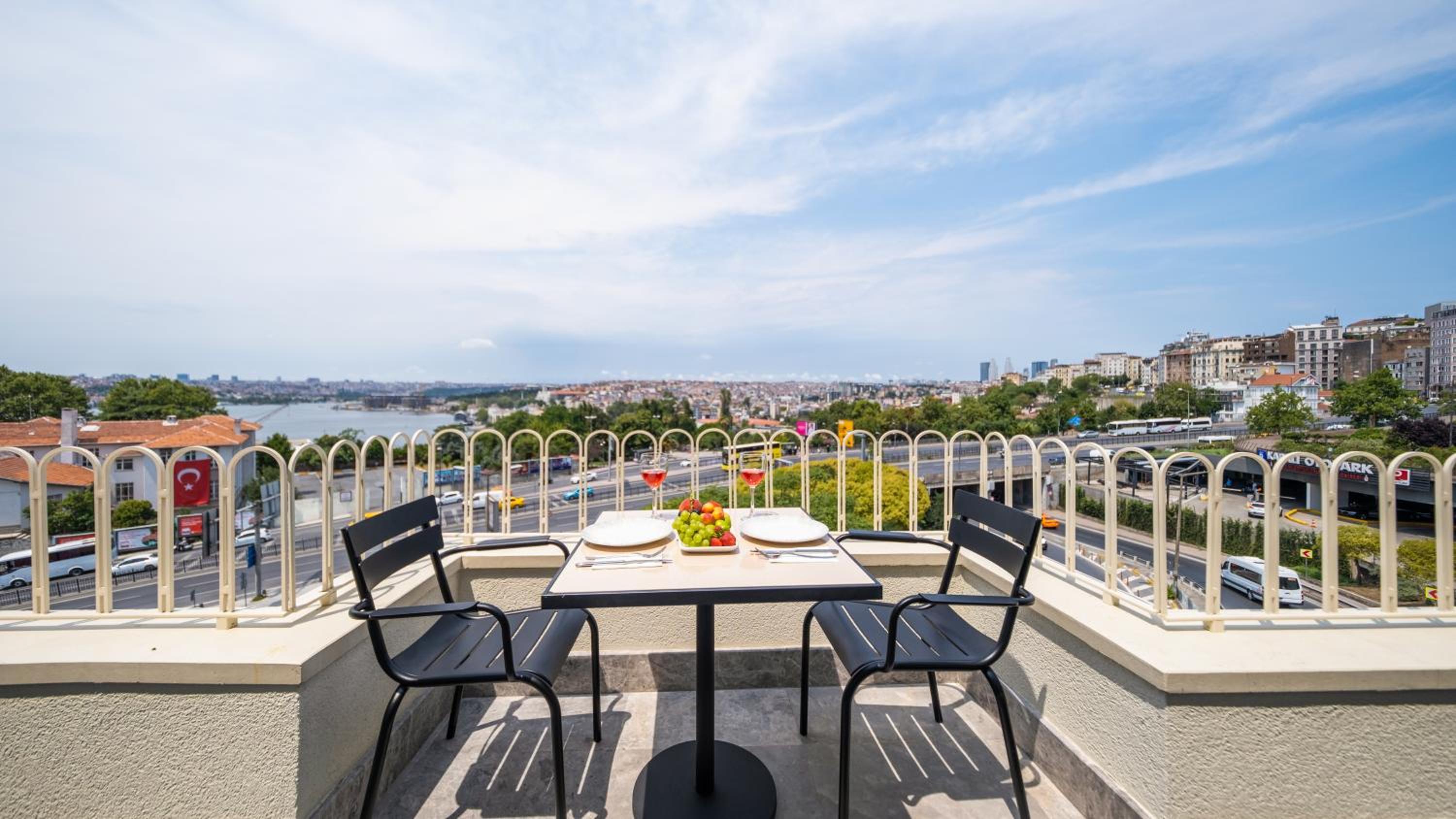 The Gift Otel - Image 19