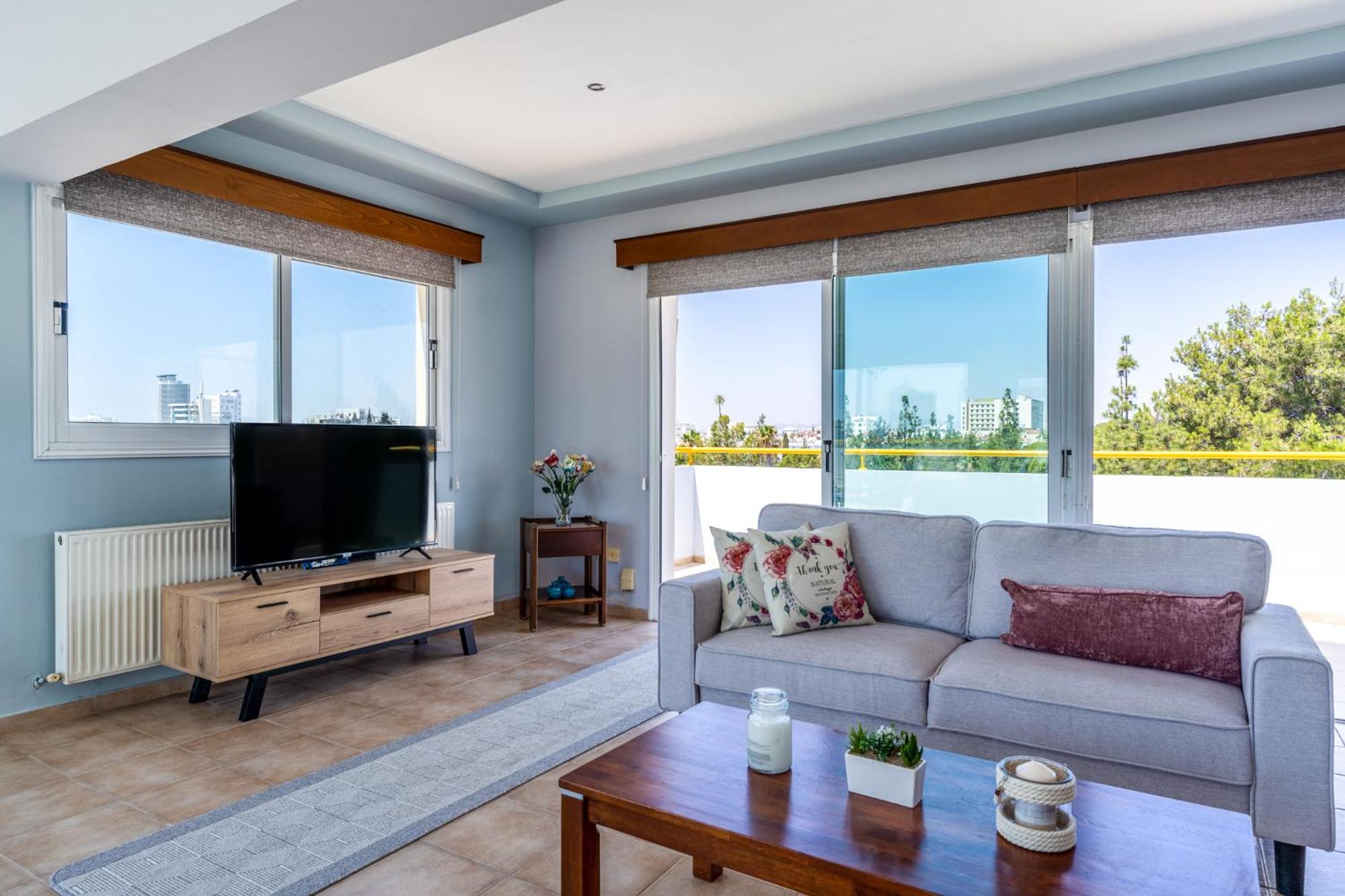 Melograno 2-BR Apt & Terrace in Larnaca view 4