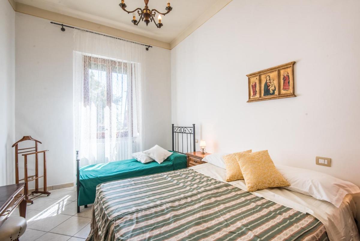 Villa in Pineta view 5