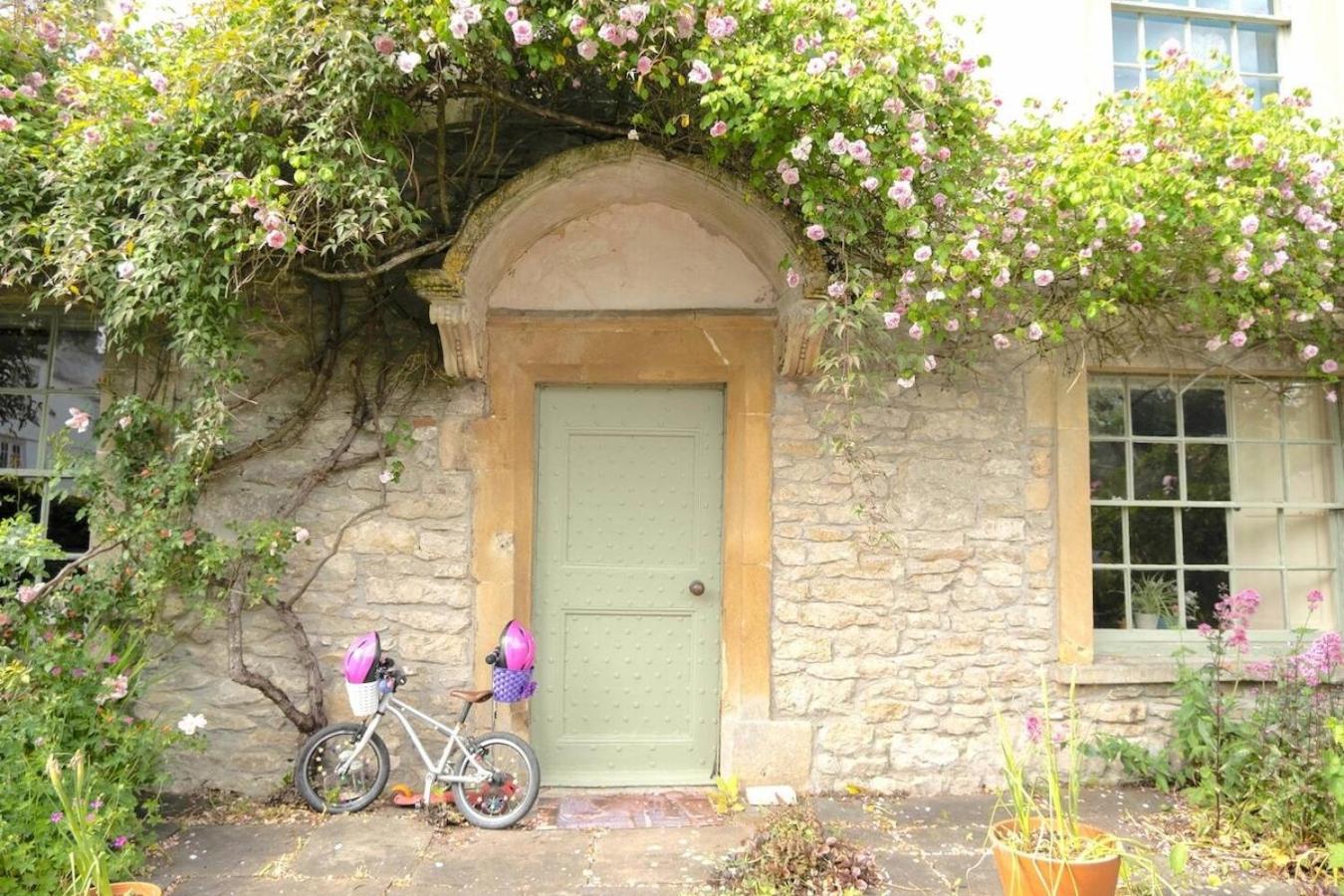 Lovely property in the heart of Somerset view 3
