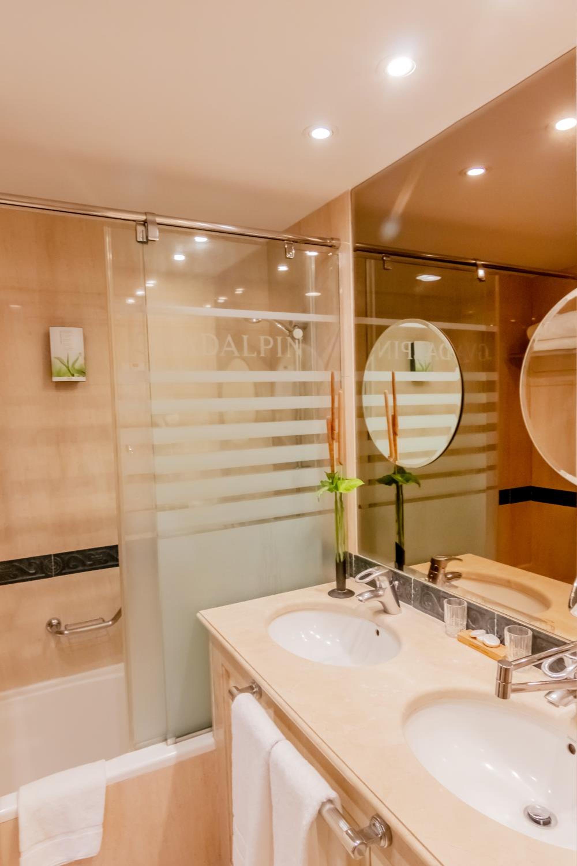 Guadalpin Suites