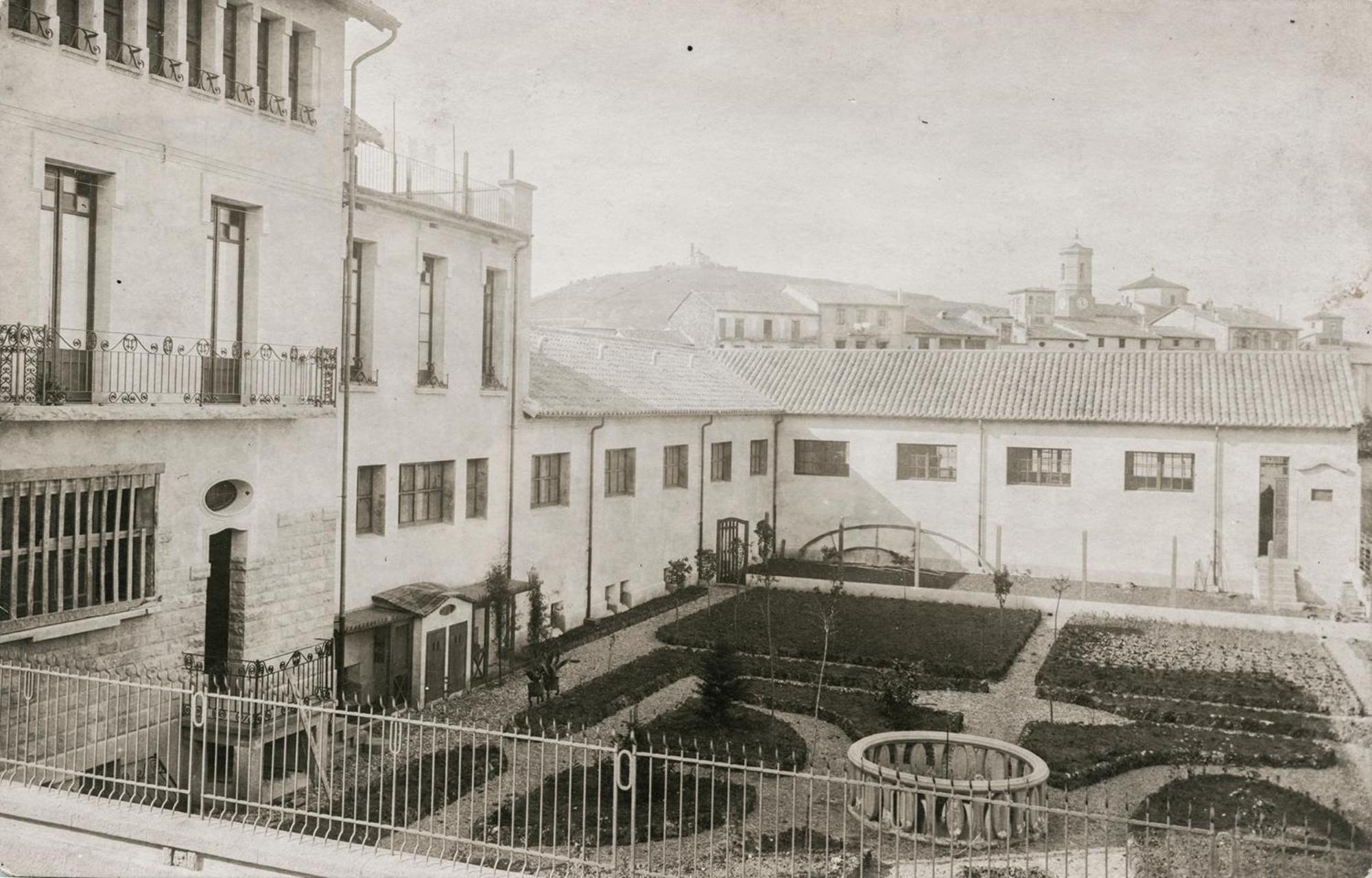 Fàbrica Descals and Pavillion view 2