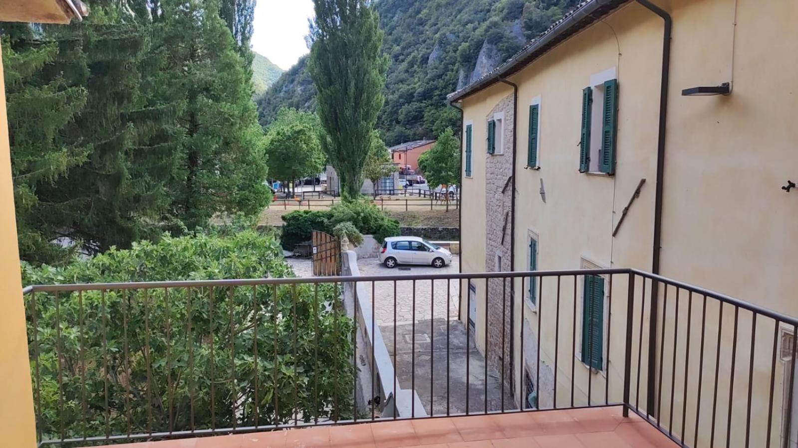 Residence il giardino sul fiume Nera view 5