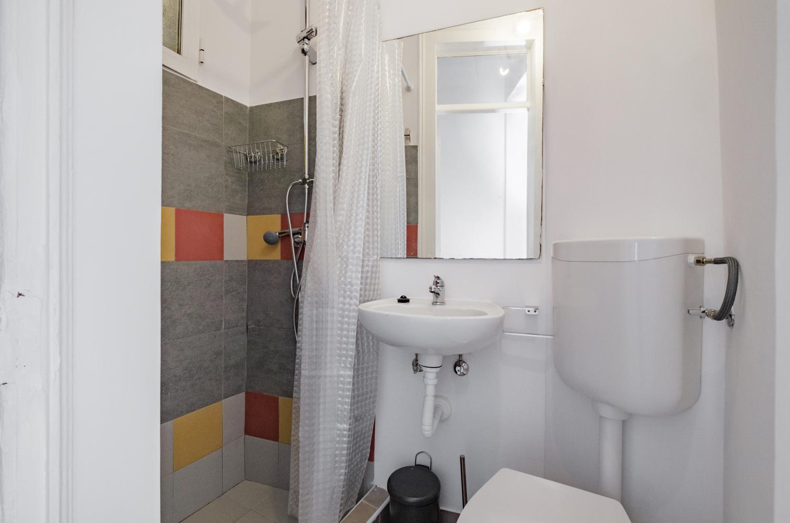 NEW! Unique 1 bedroom apartment- Santa Catarina 42 view 5