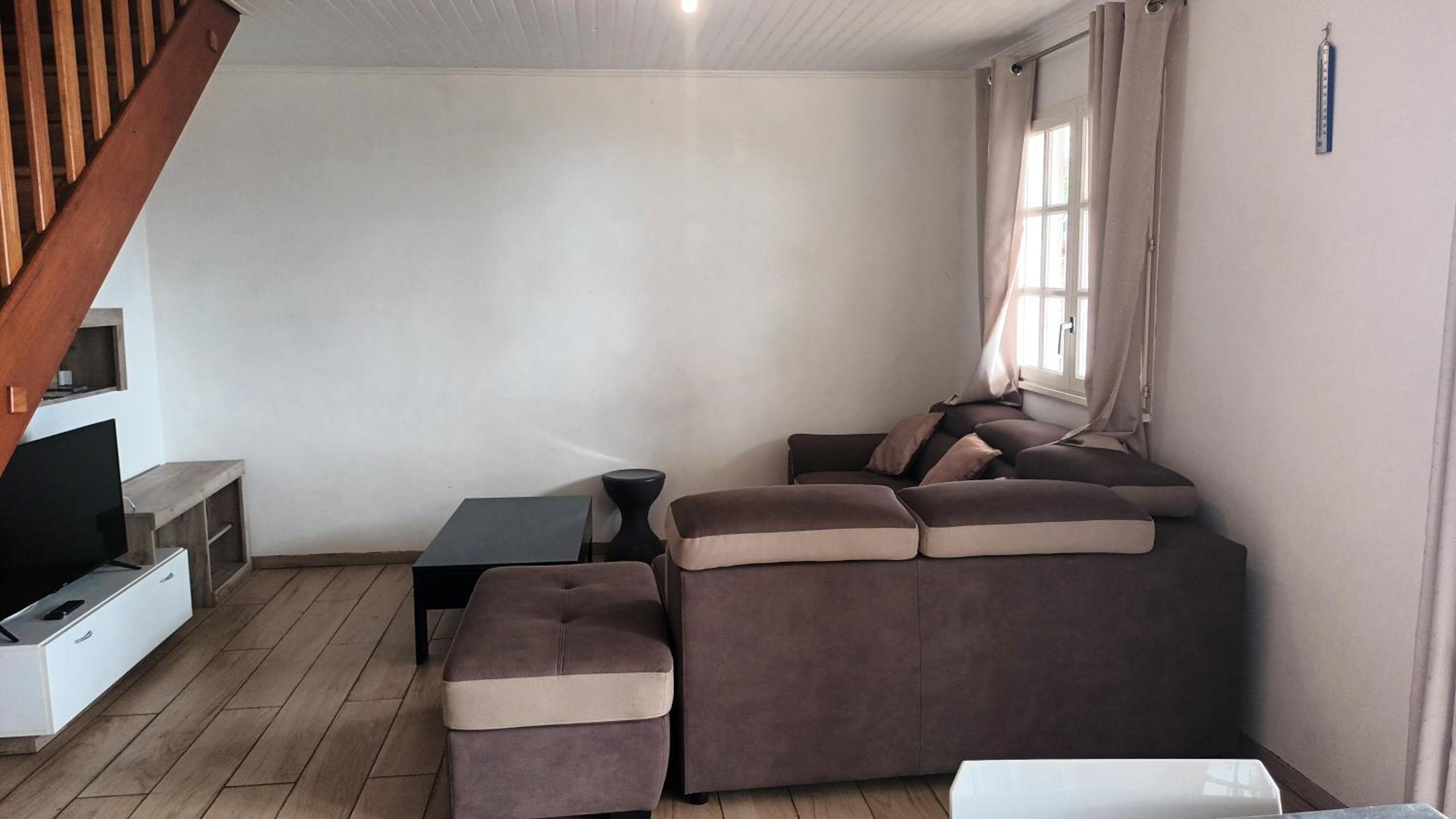Maison spacieuse avec vue sur la mer a Saint Leu + confort moderne view 3
